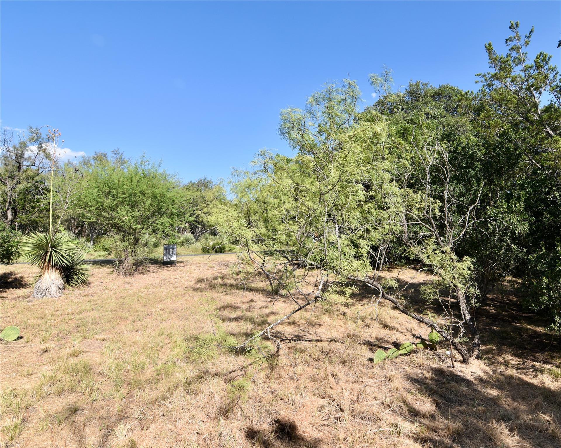 91 Cove Creek Dr, Spicewood, TX 78669