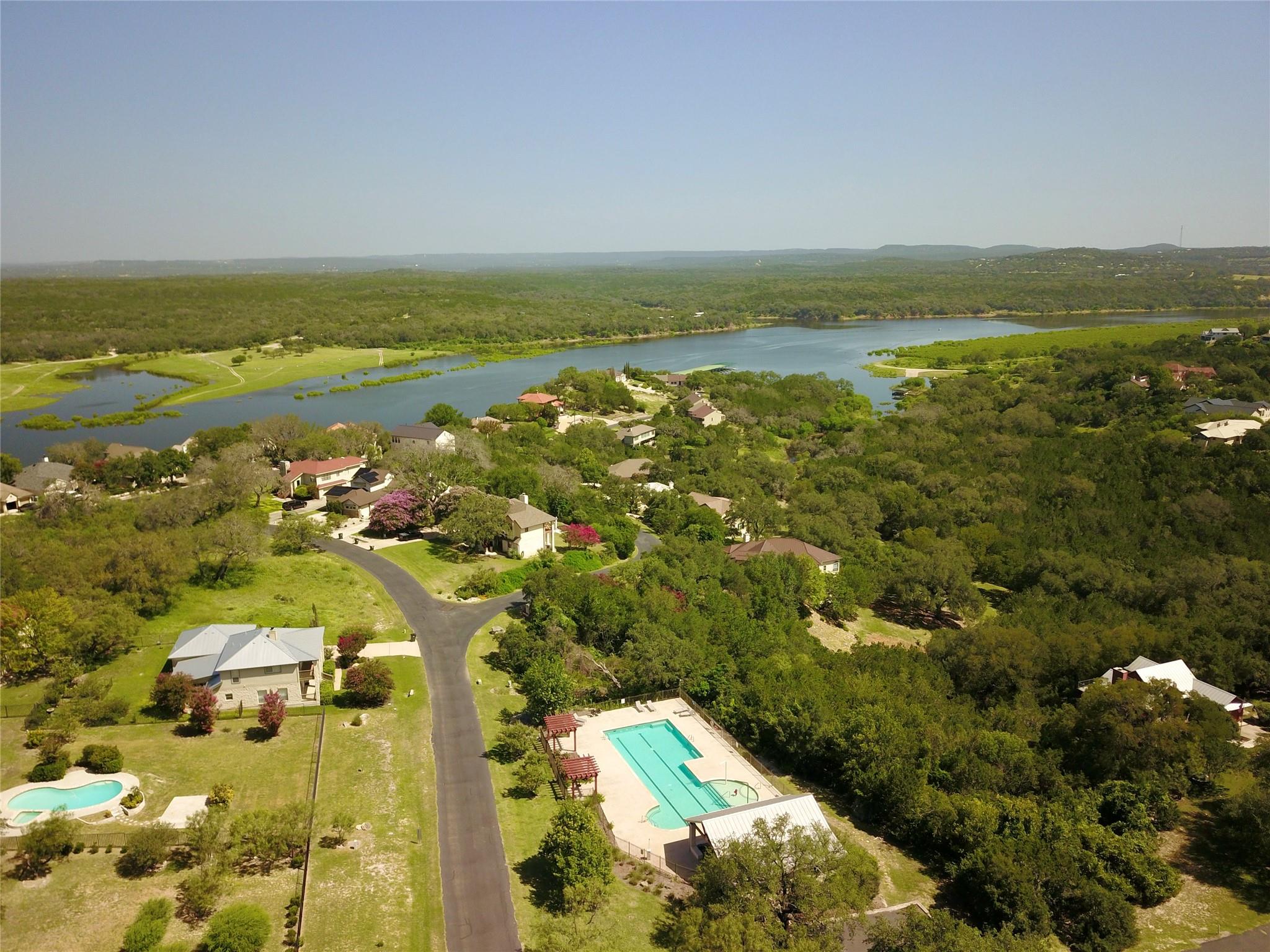 91 Cove Creek Dr, Spicewood, TX 78669