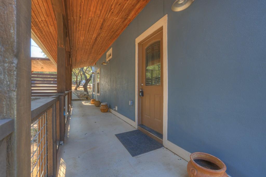 925 & 913 Glenn Dr, Canyon Lake, TX 78133