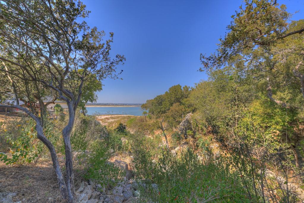 925 & 913 Glenn Dr, Canyon Lake, TX 78133