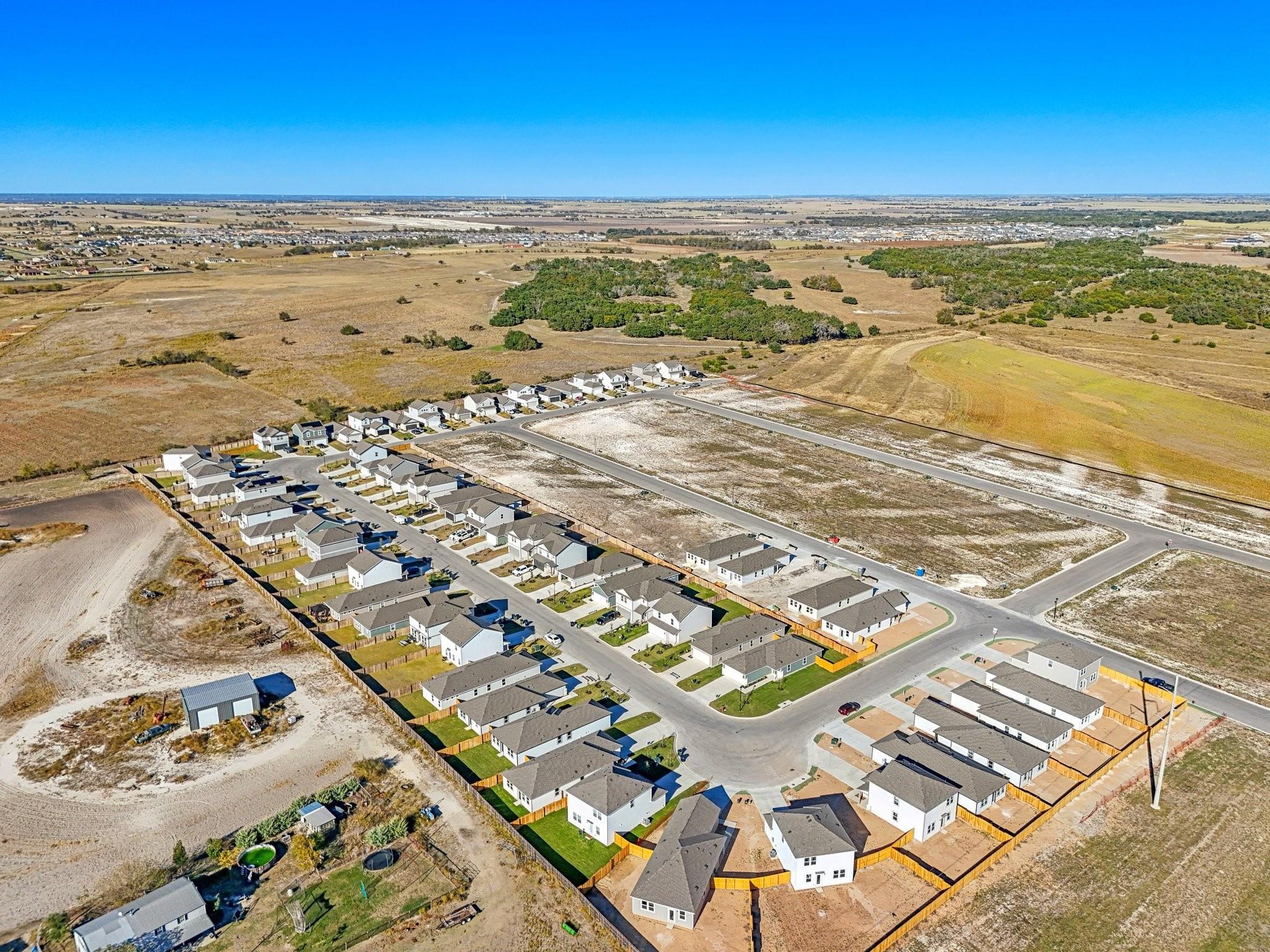 221 Alcatraz Loop, Jarrell, TX 76537