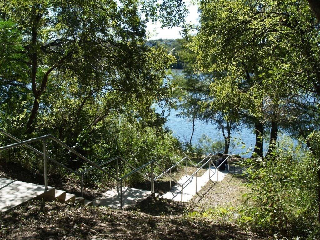 54 Rainey St # 1212, Austin, TX 78701
