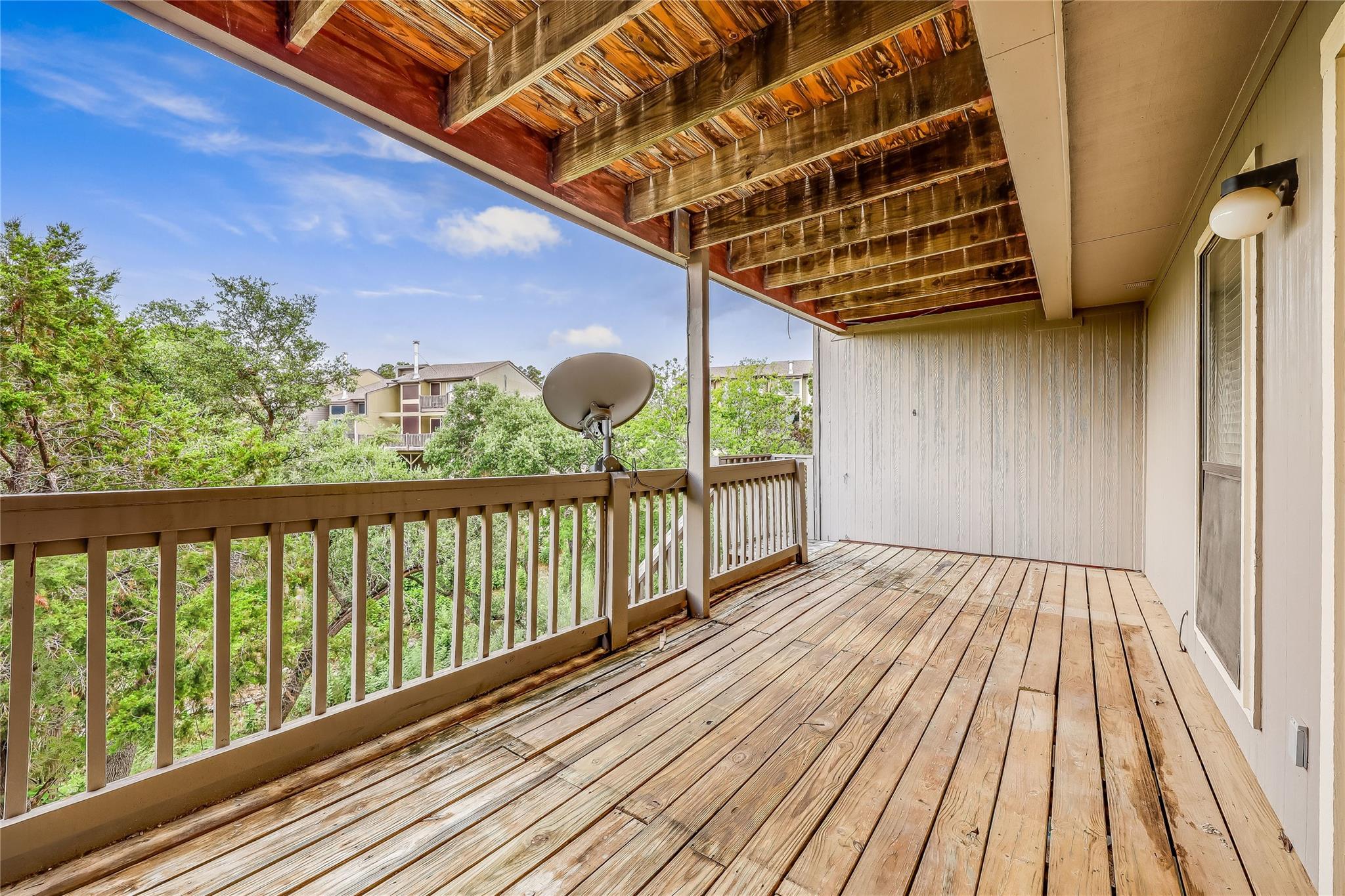 169 Comanche Pt, Point Venture, TX 78645