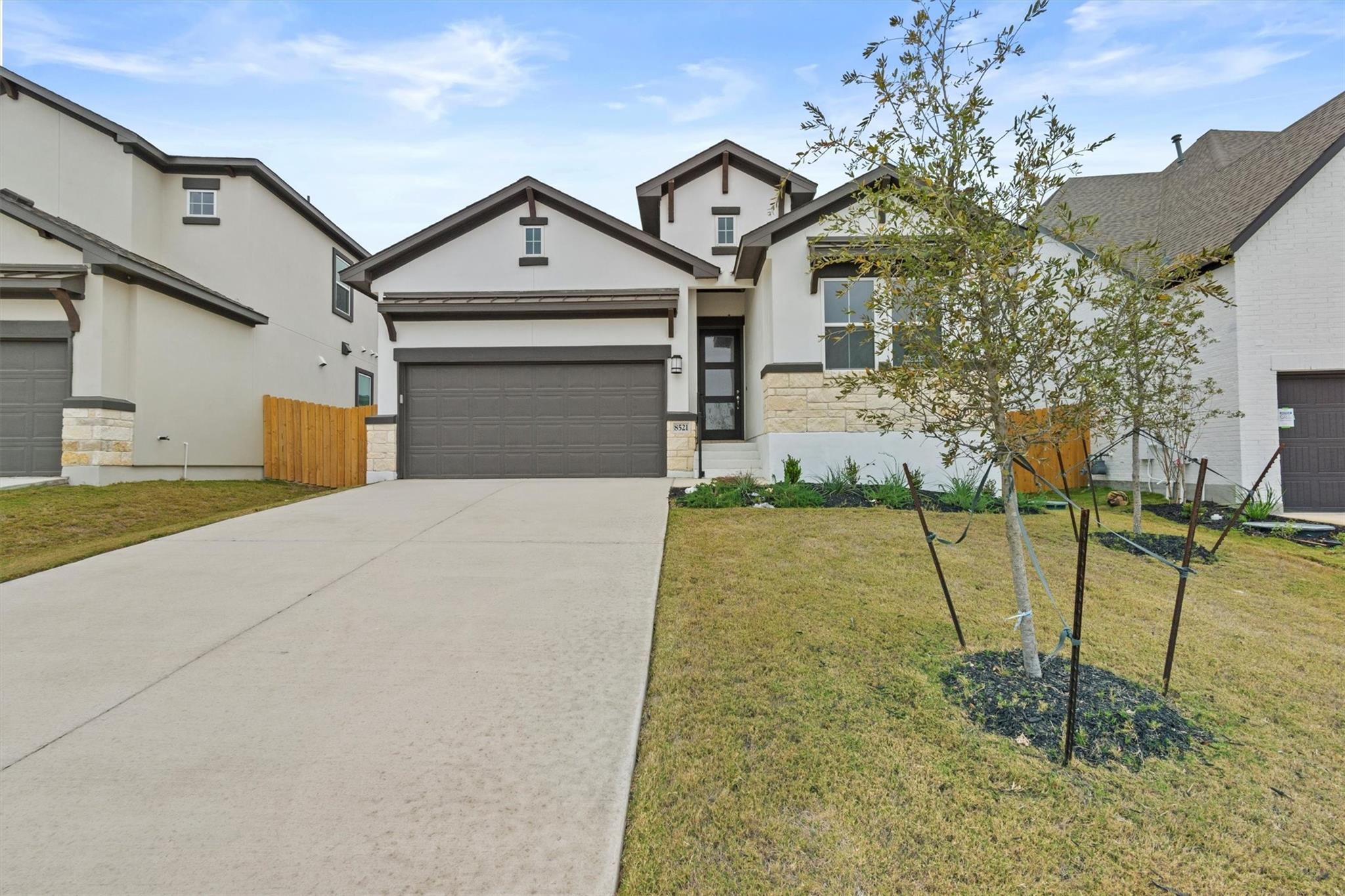 8521 Pine Muhly Dr, Leander, TX 78645