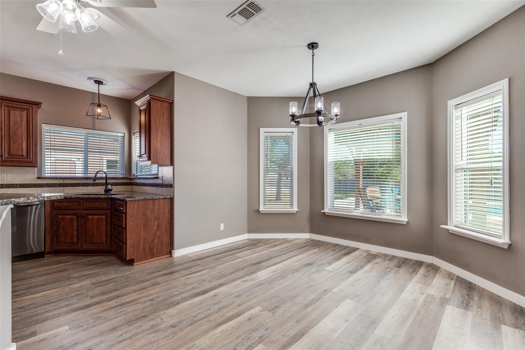 1536 Kings Ranch Rd, Bandera, TX 78003