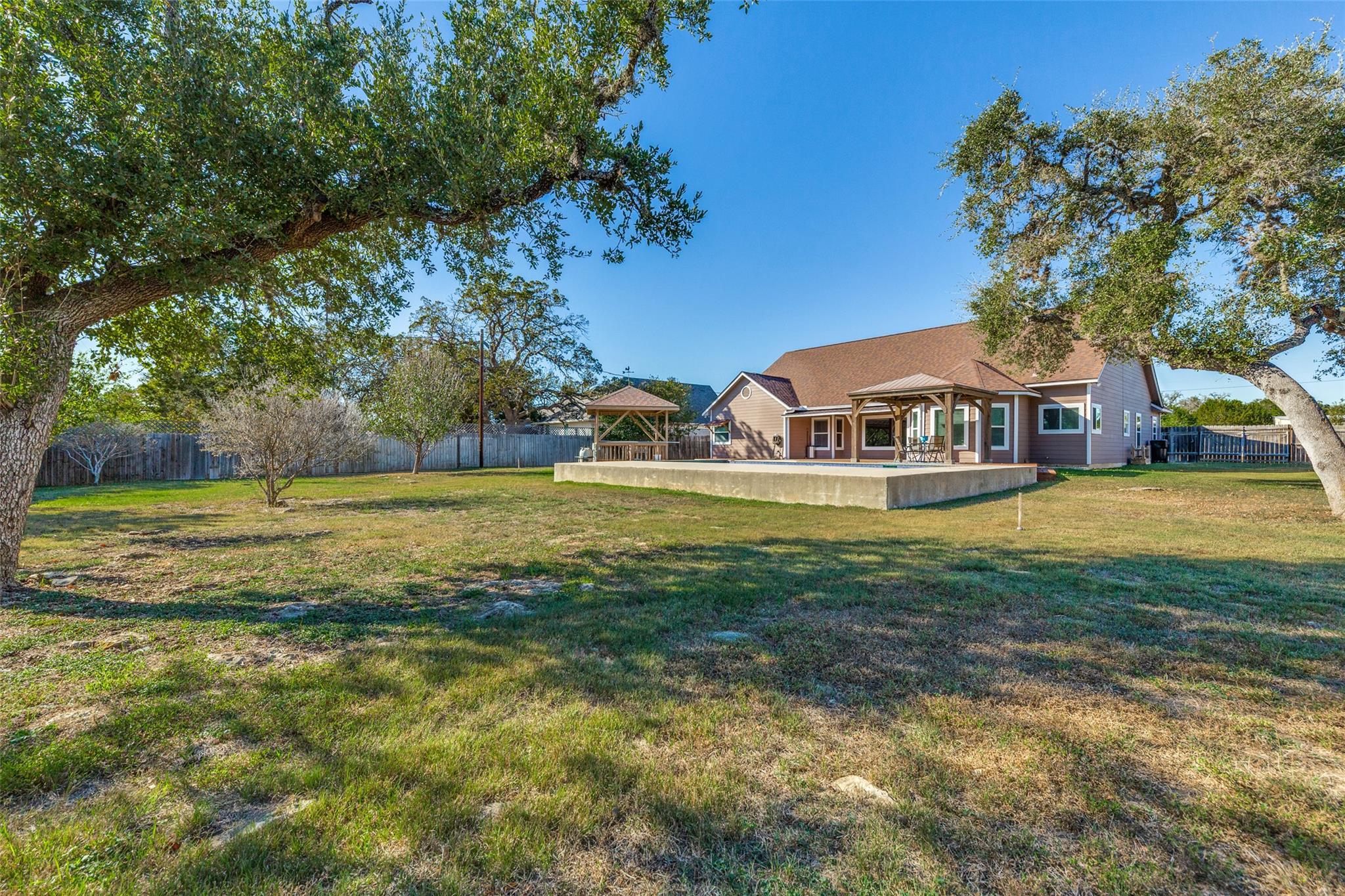 1536 Kings Ranch Rd, Bandera, TX 78003