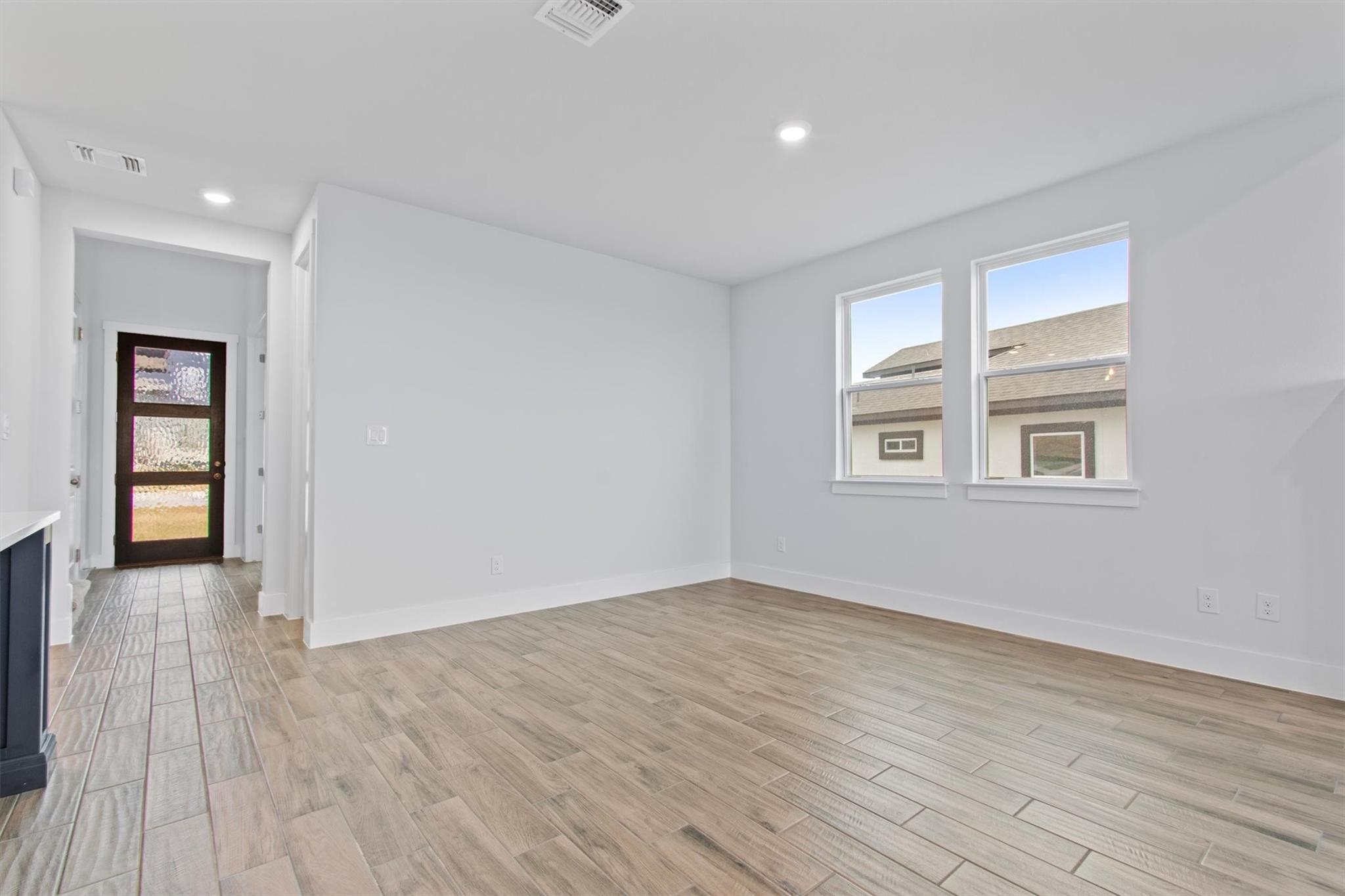 8512 Pine Muhly Dr, Lago Vista, TX 78645