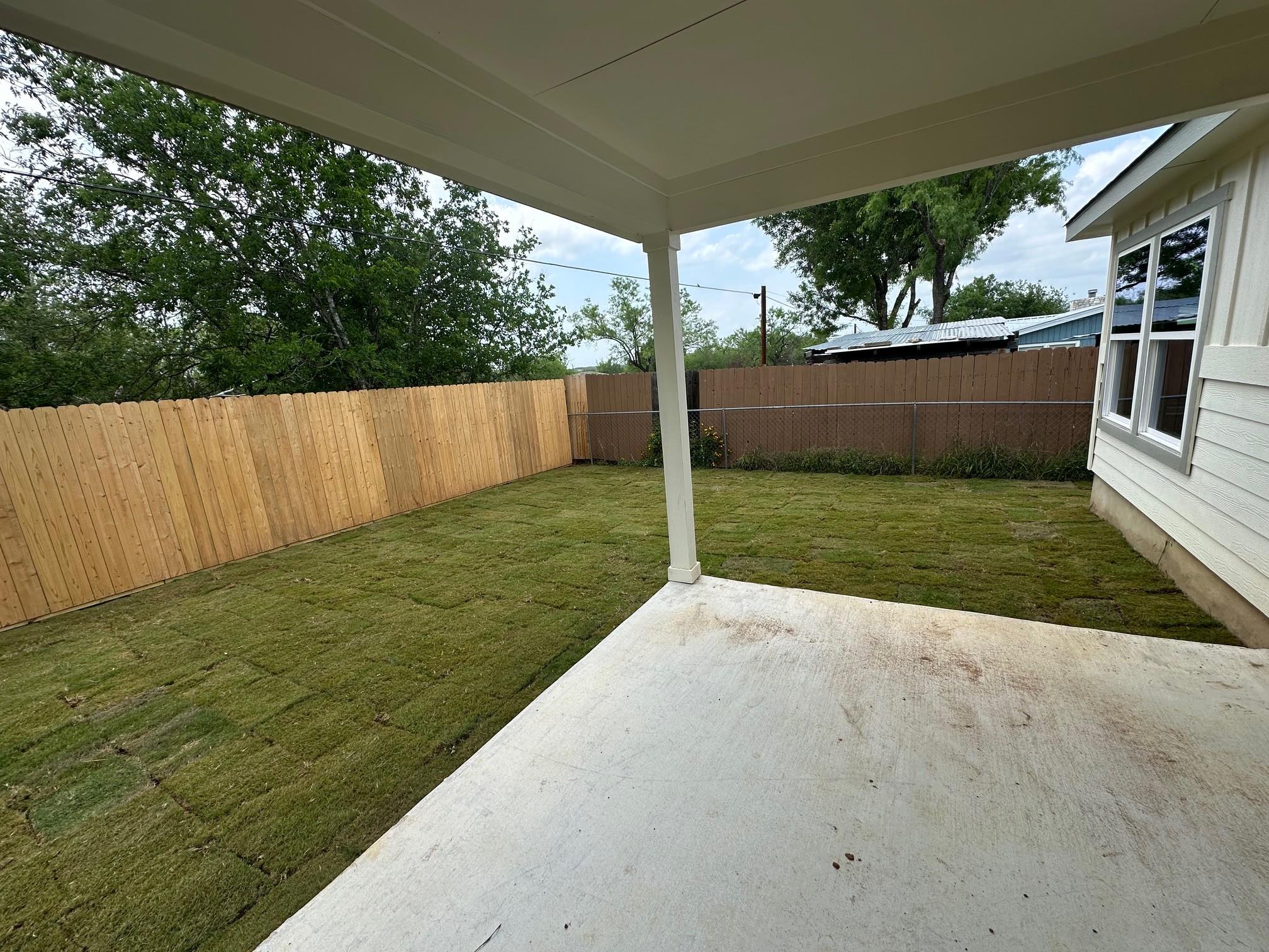 848 Driftwood Ln, Cottonwood Shores, TX 78657