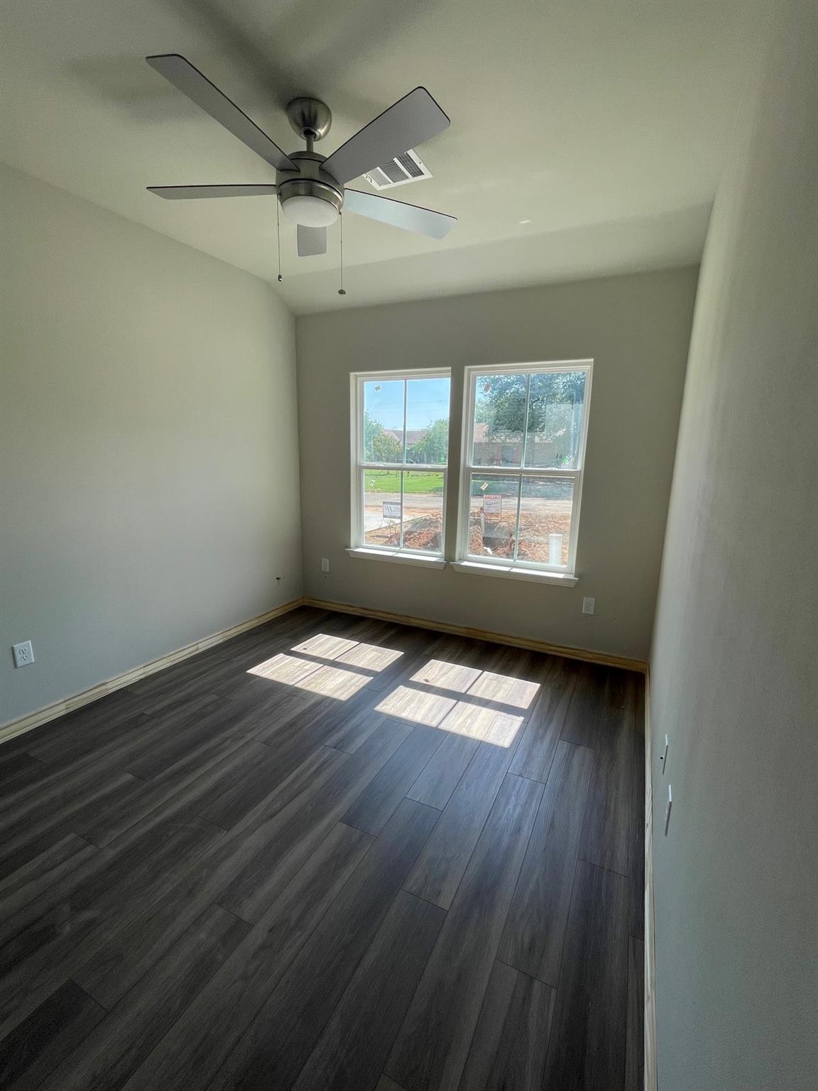 848 Driftwood Ln, Cottonwood Shores, TX 78657