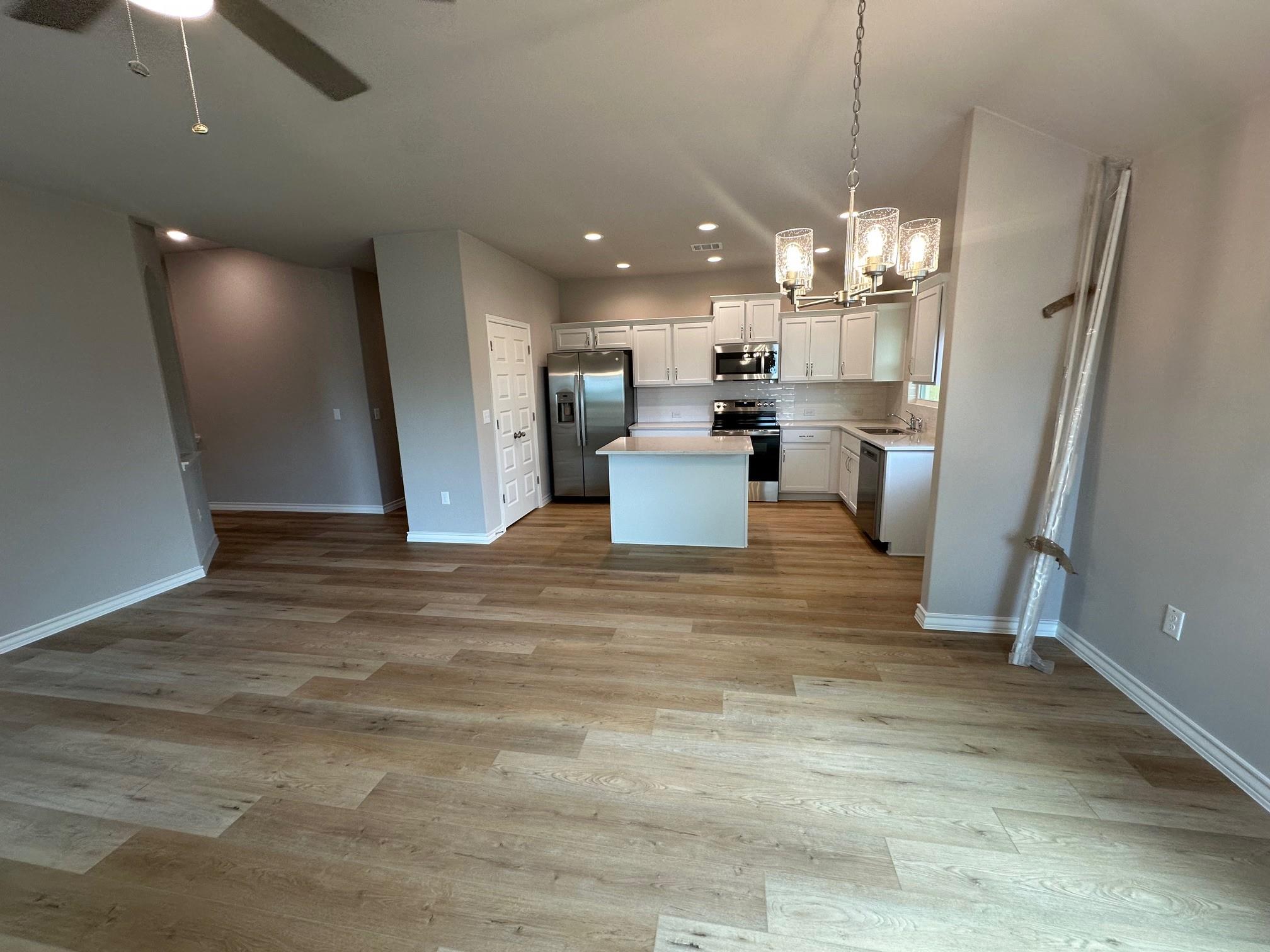 848 Driftwood Ln, Cottonwood Shores, TX 78657