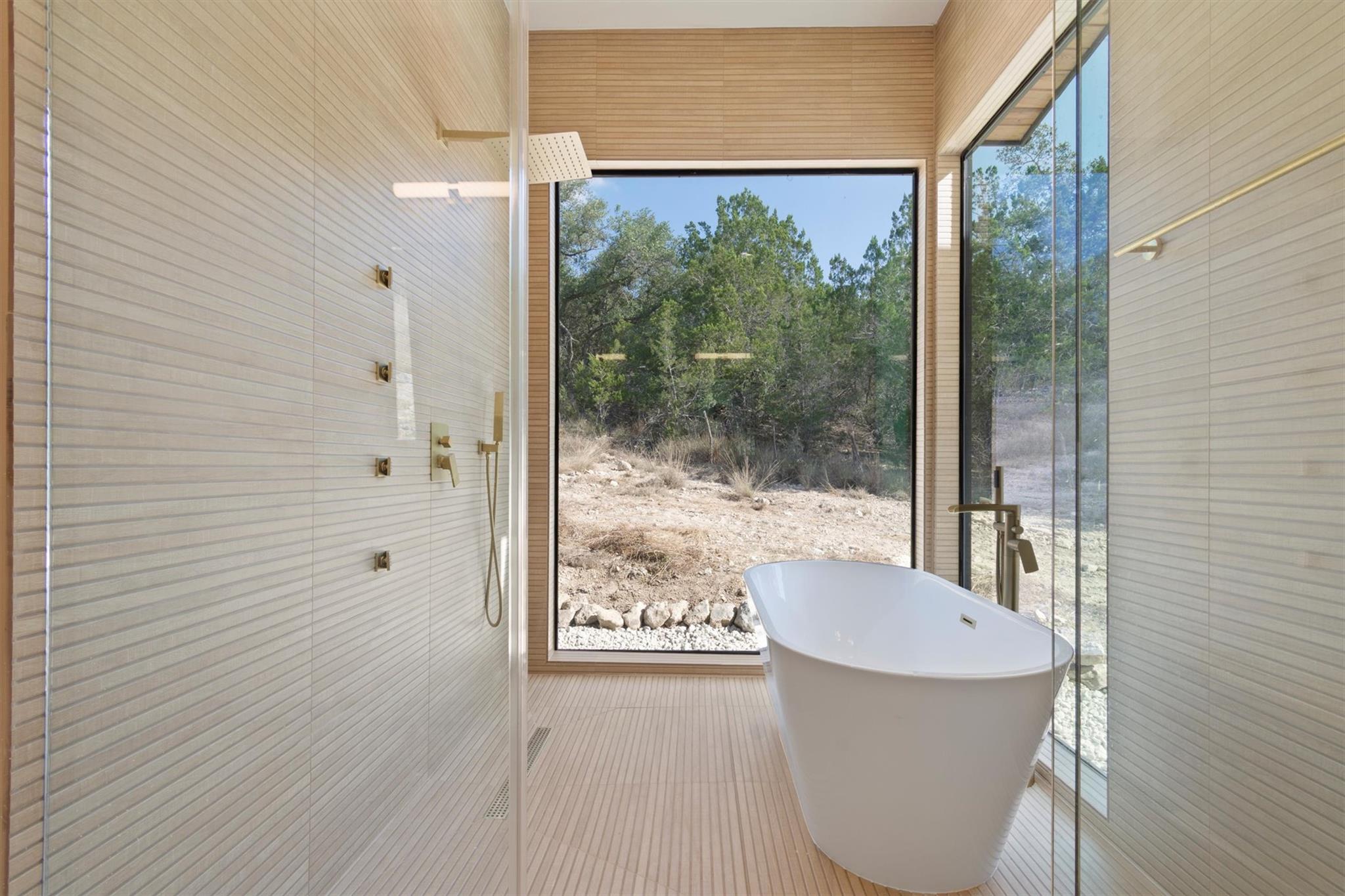 1752 Demi John Bend Rd, Canyon Lake, TX 78133