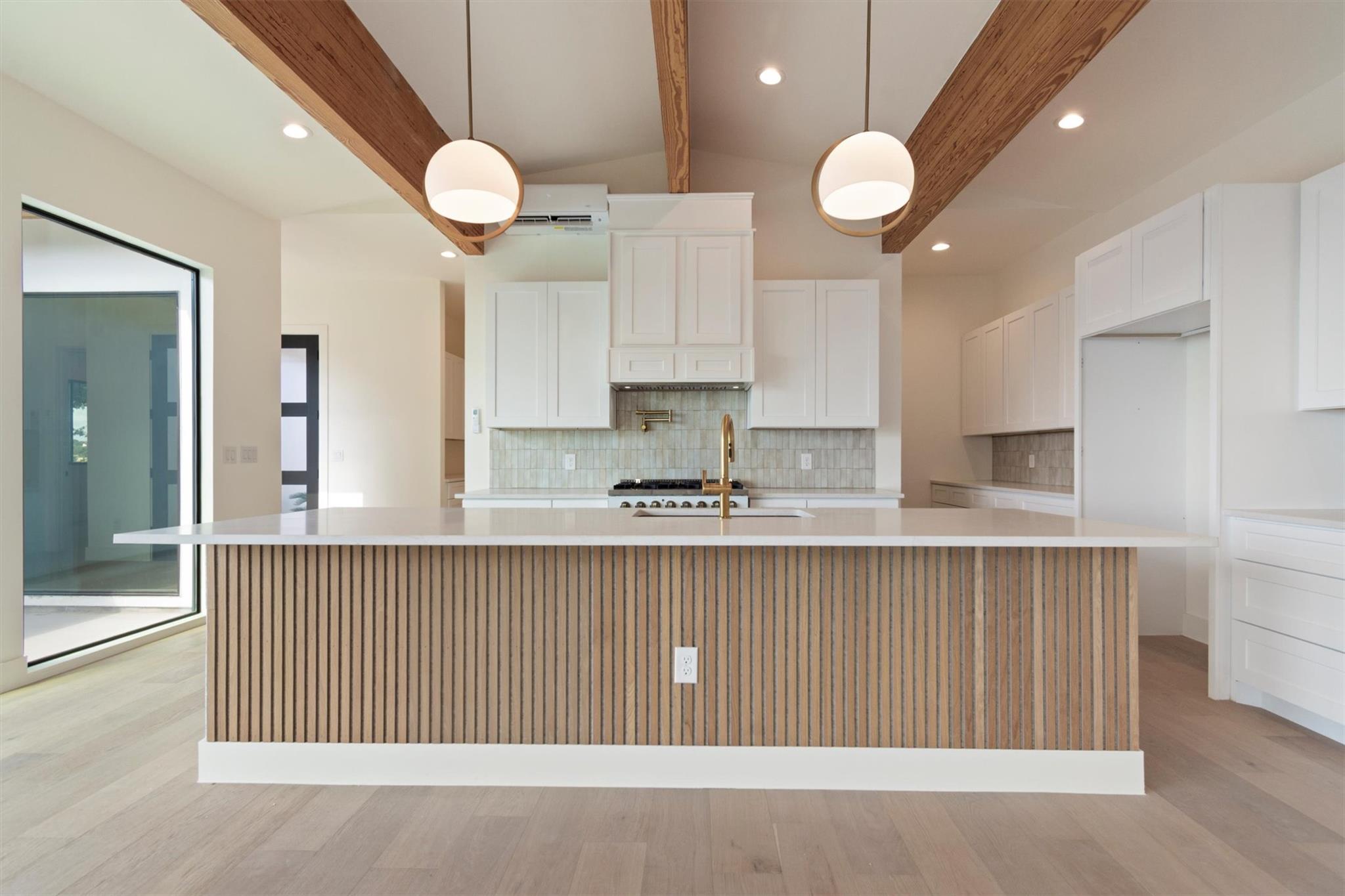 1752 Demi John Bend Rd, Canyon Lake, TX 78133