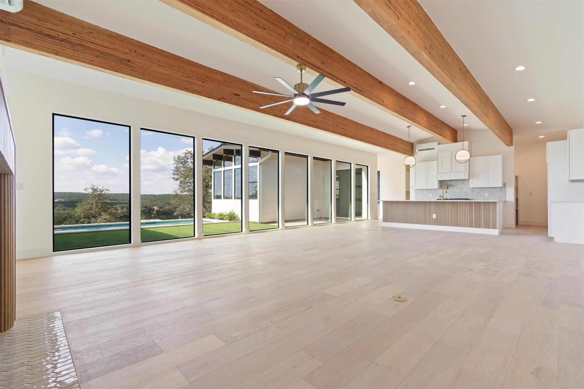 1752 Demi John Bend Rd, Canyon Lake, TX 78133