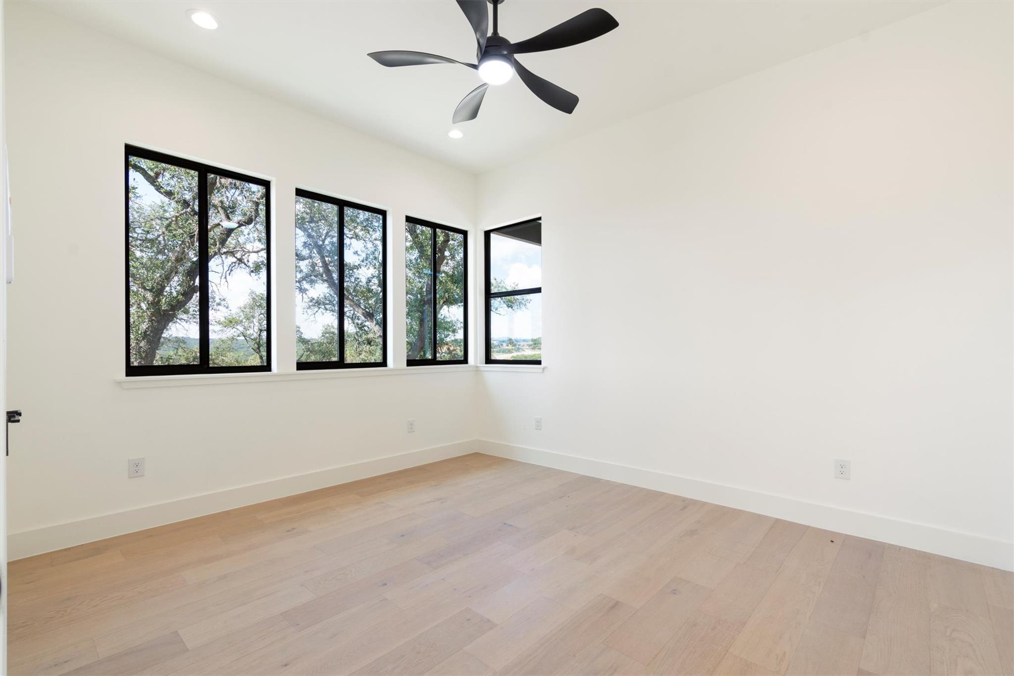 1752 Demi John Bend Rd, Canyon Lake, TX 78133