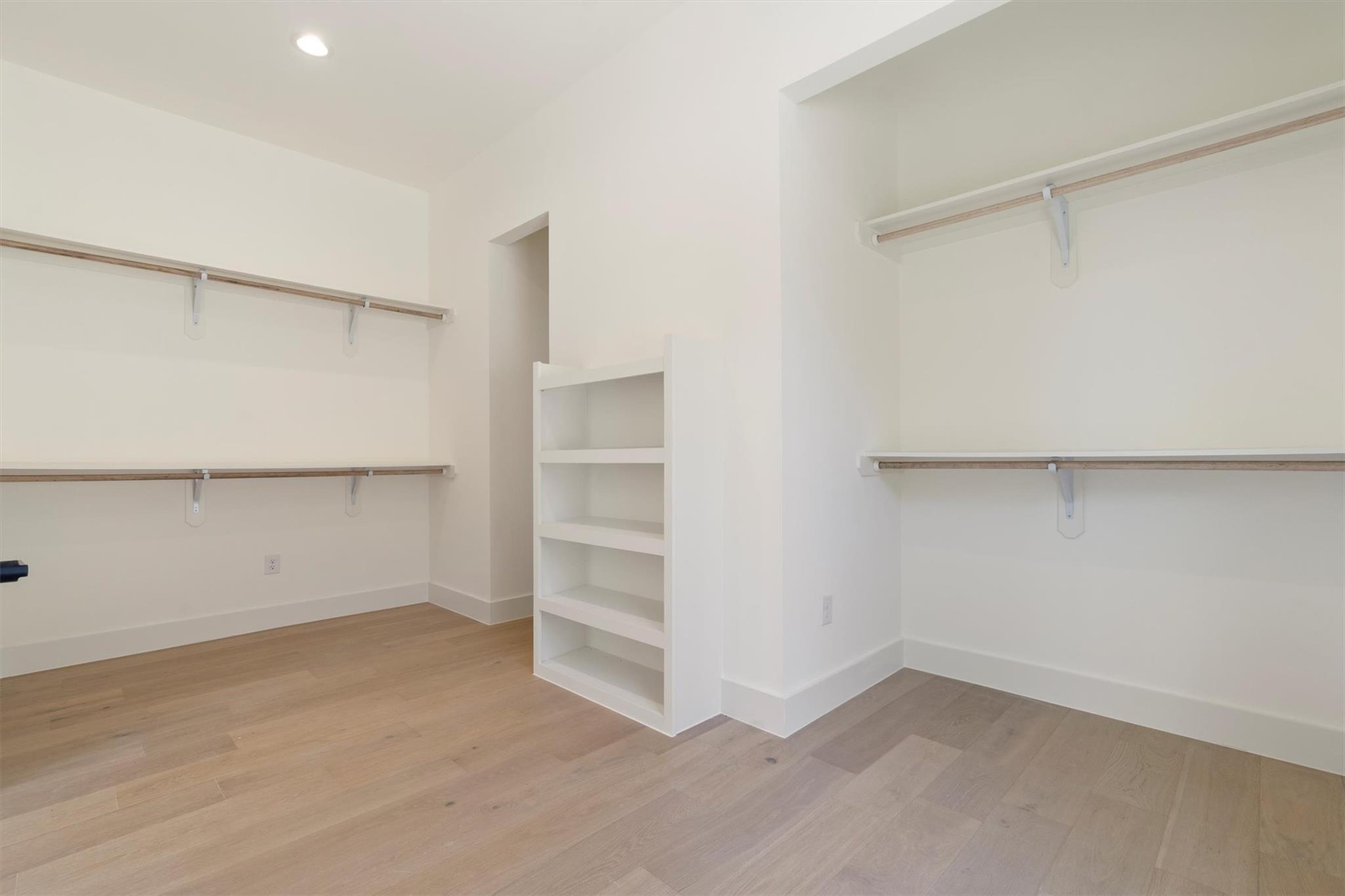 1752 Demi John Bend Rd, Canyon Lake, TX 78133