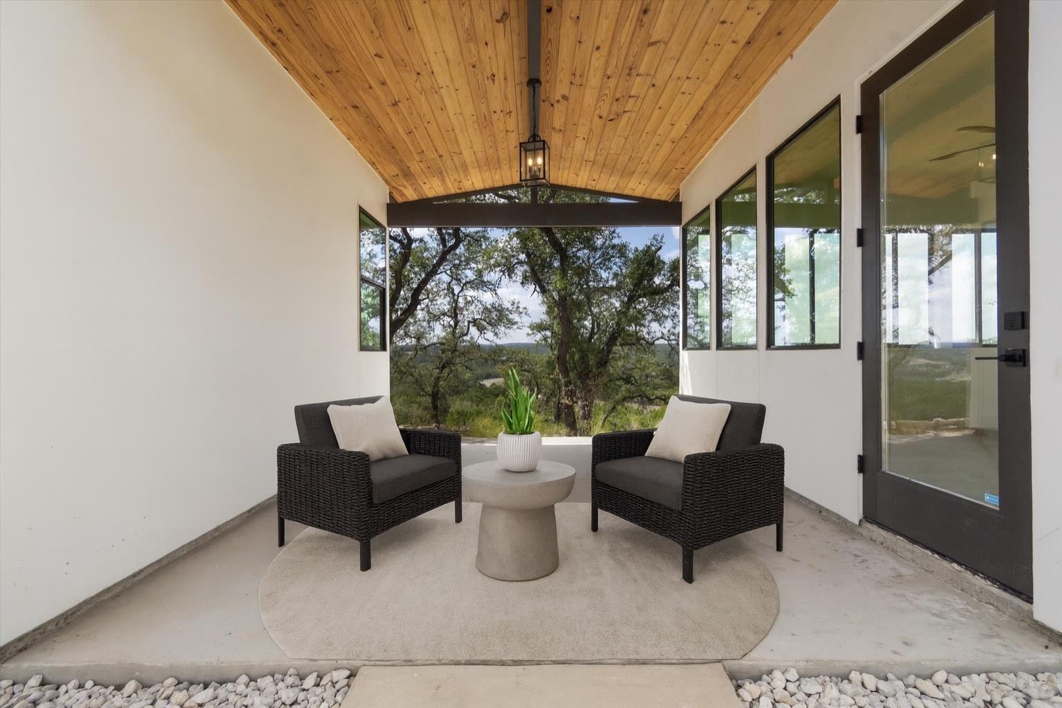 1752 Demi John Bend Rd, Canyon Lake, TX 78133