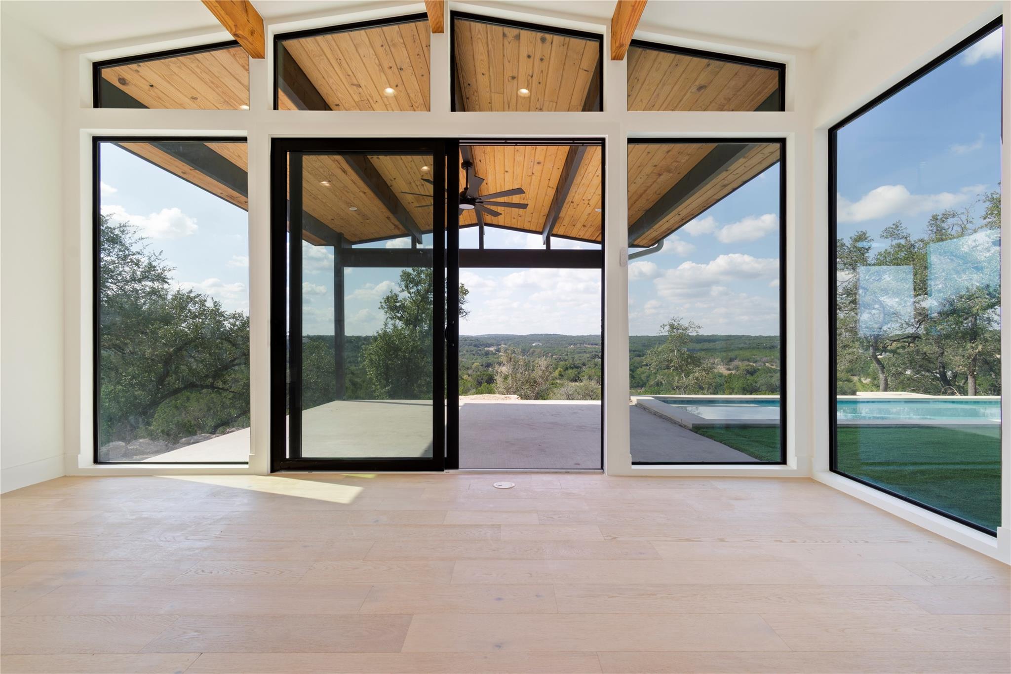 1752 Demi John Bend Rd, Canyon Lake, TX 78133