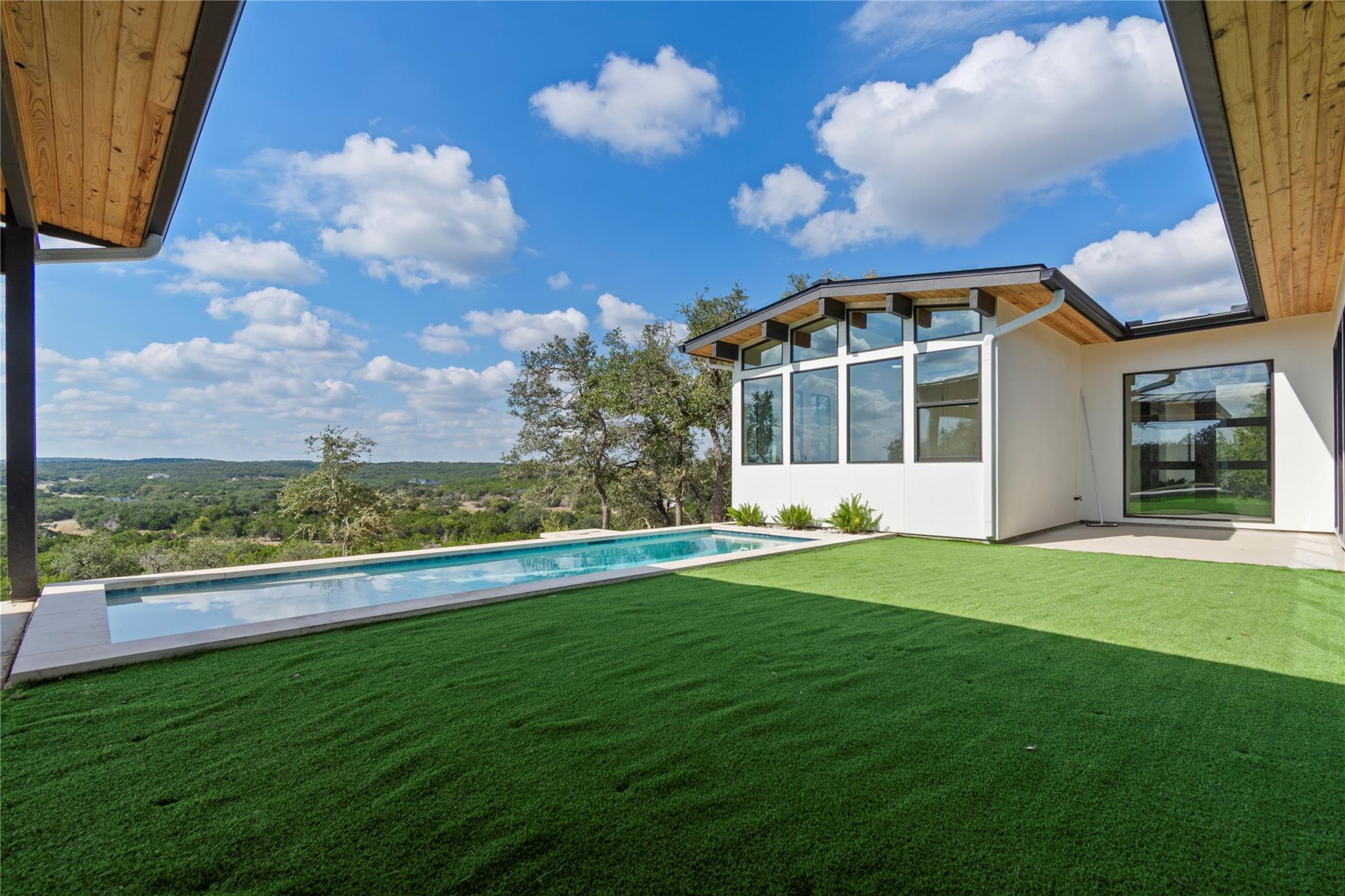 1752 Demi John Bend Rd, Canyon Lake, TX 78133