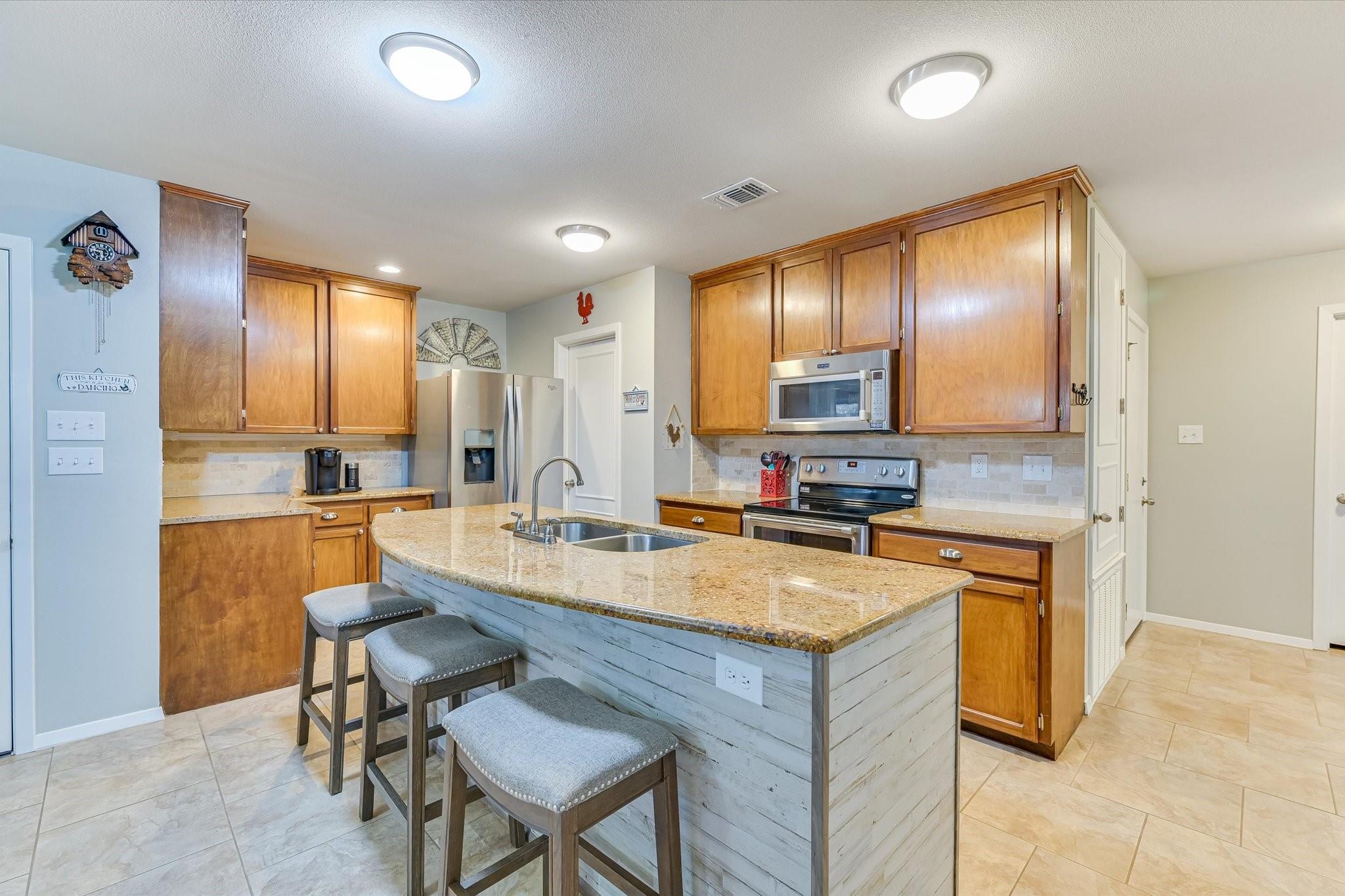 190 Margies Way, Bastrop, TX 78602
