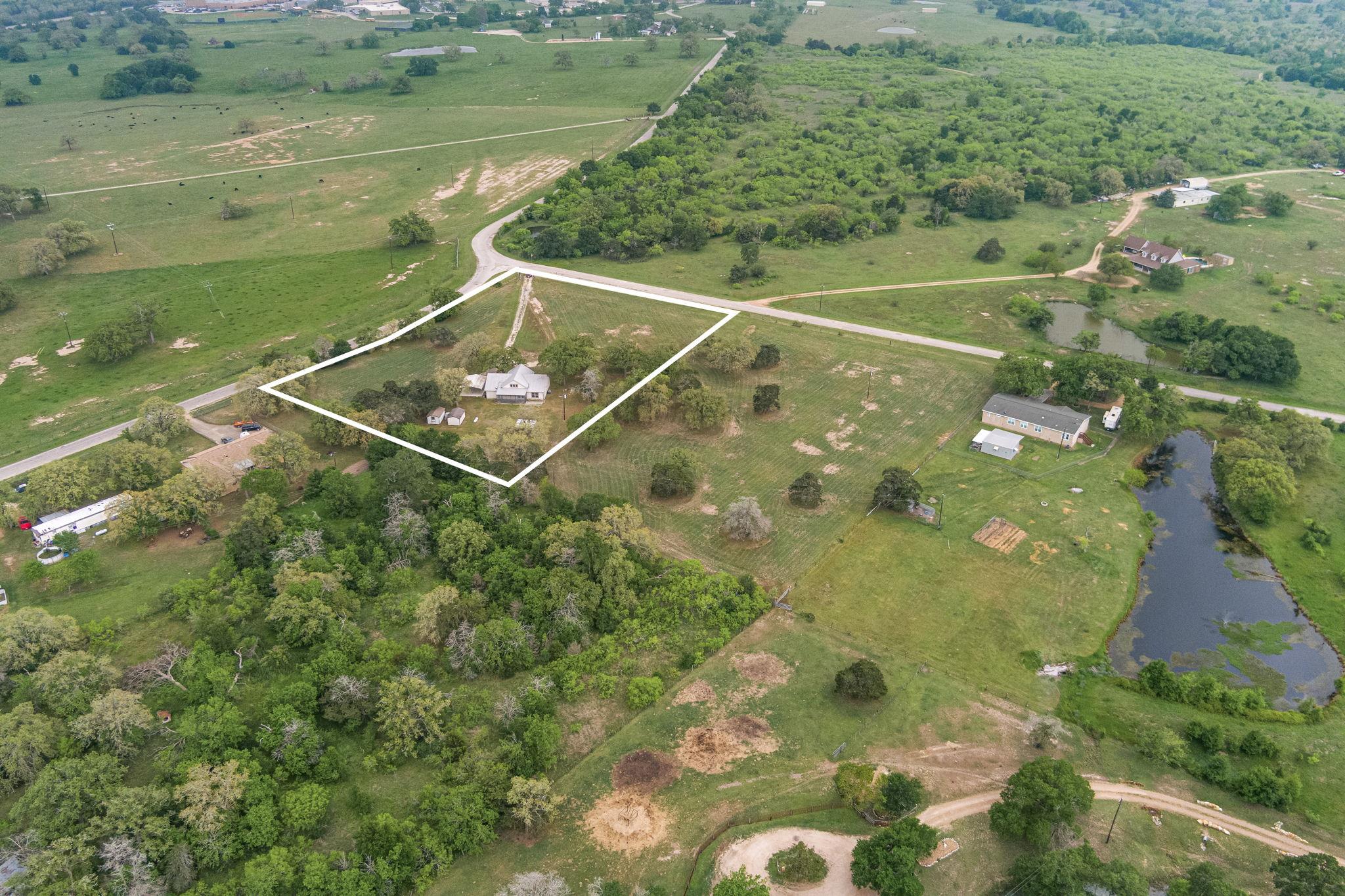 1022 County Road 111, Giddings, TX 78942