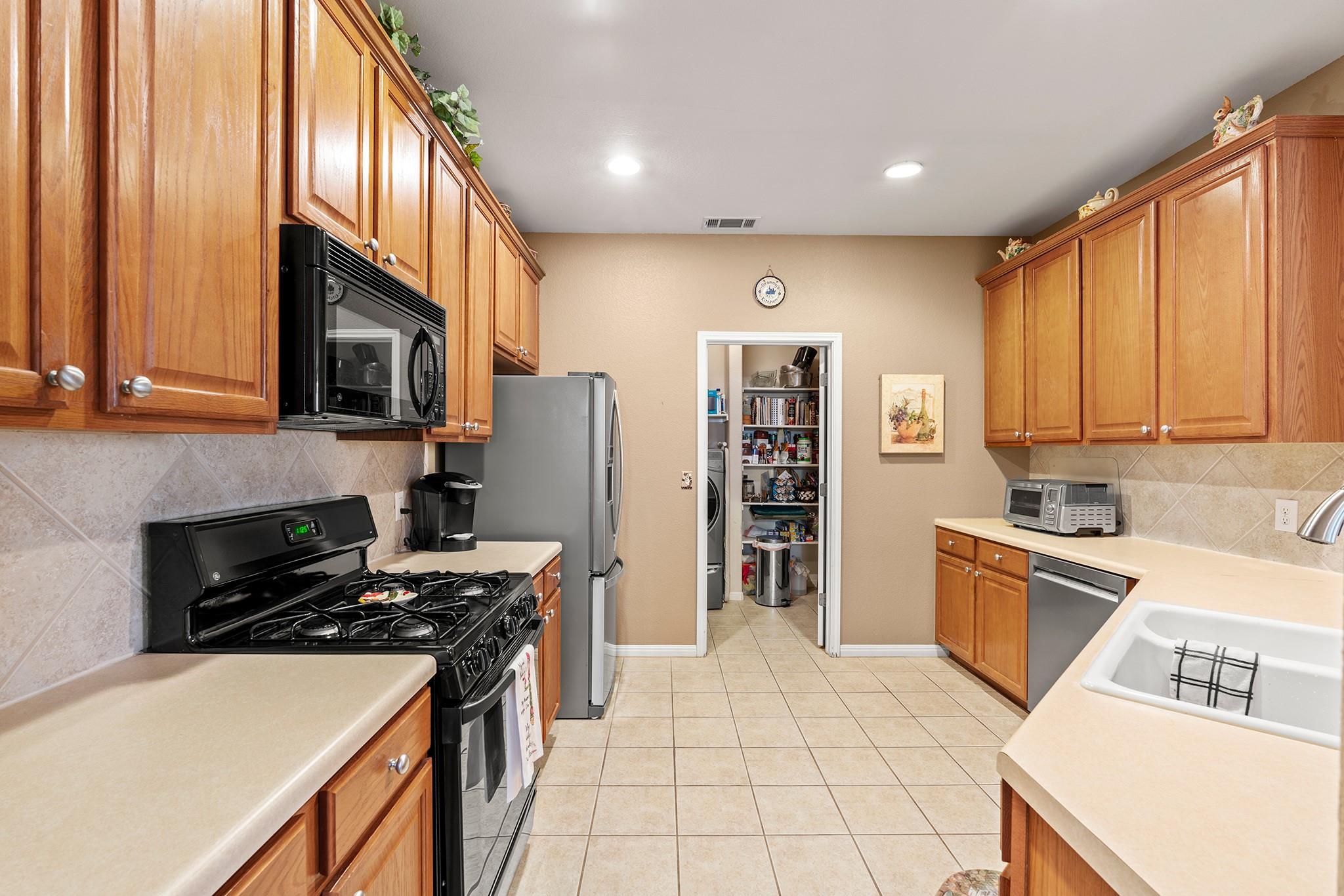 7708 San Felipe Blvd # 8, Austin, TX 78729