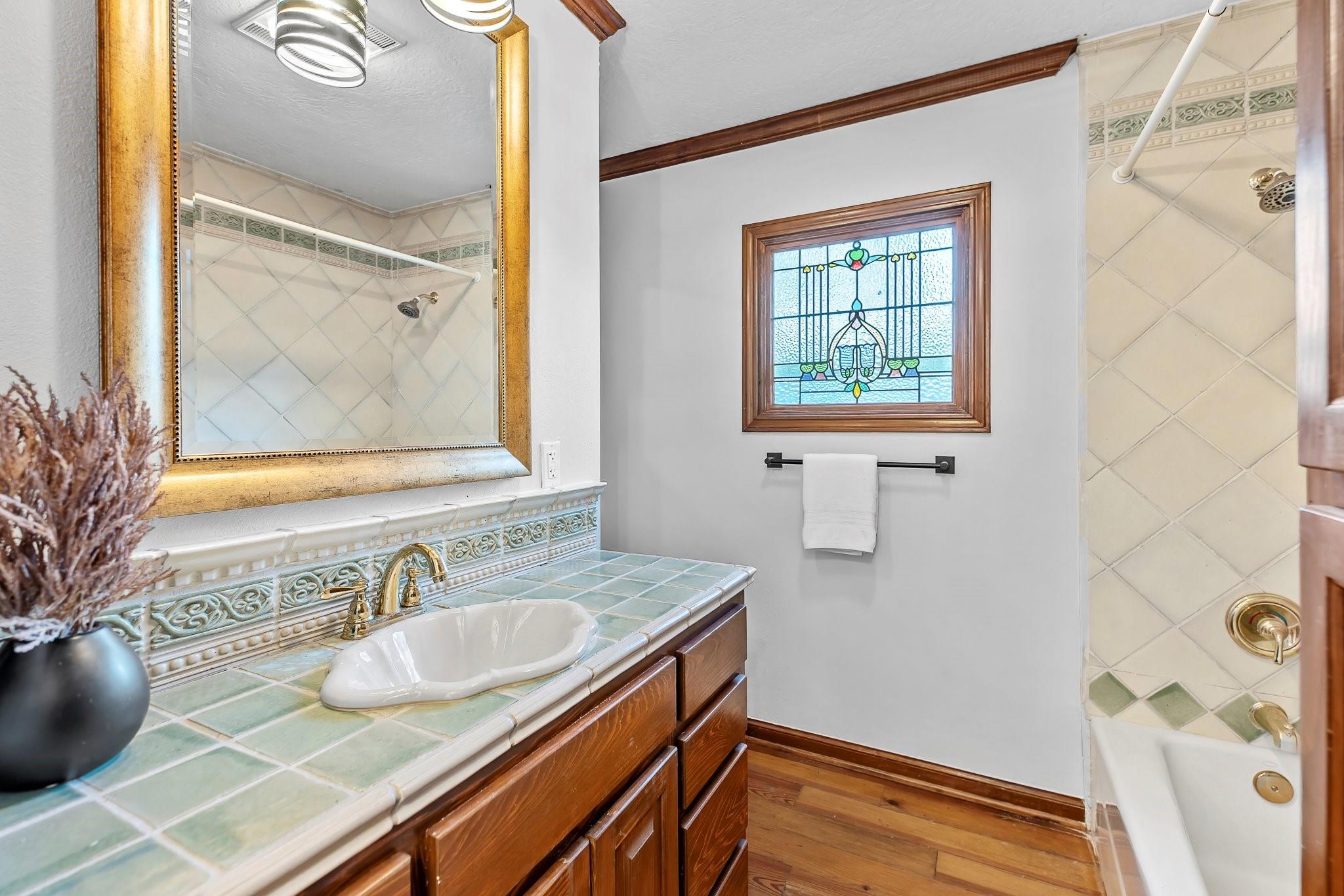 112 Center Cove Iii Loop, Spicewood, TX 78669