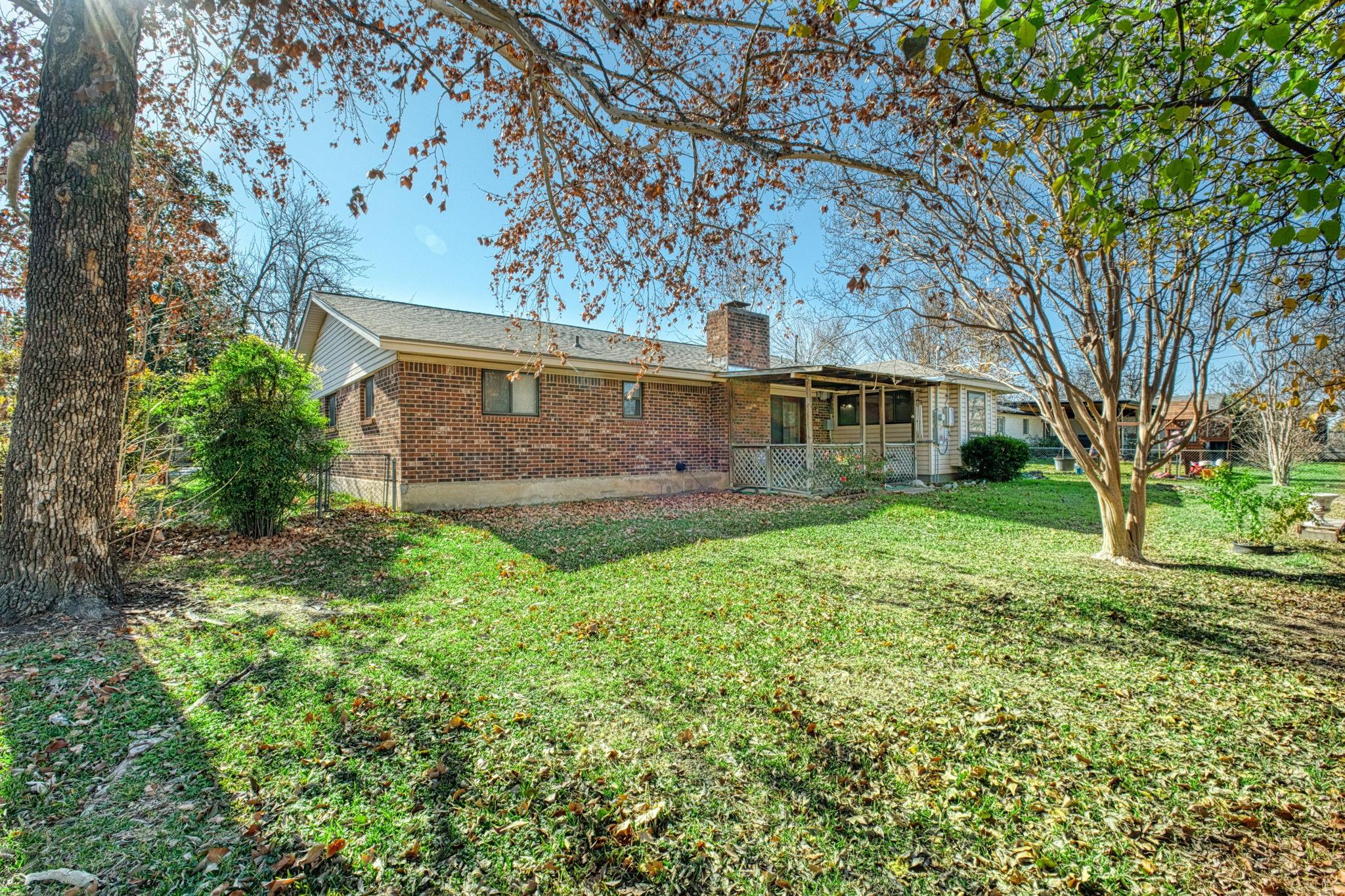 108 Fairlane Dr, Round Rock, TX 78664