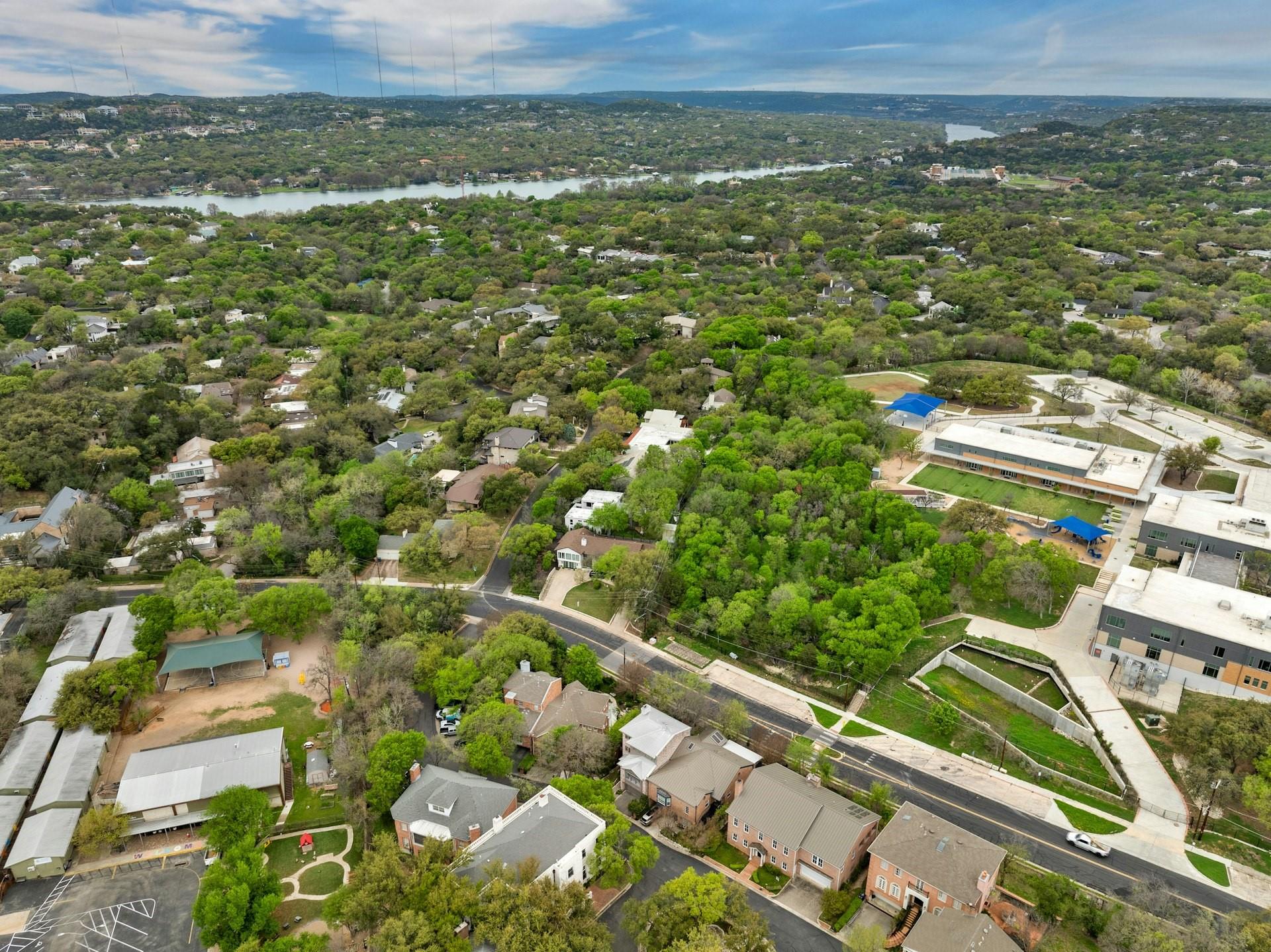 2712 Hillview Green Ln, Austin, TX 78703
