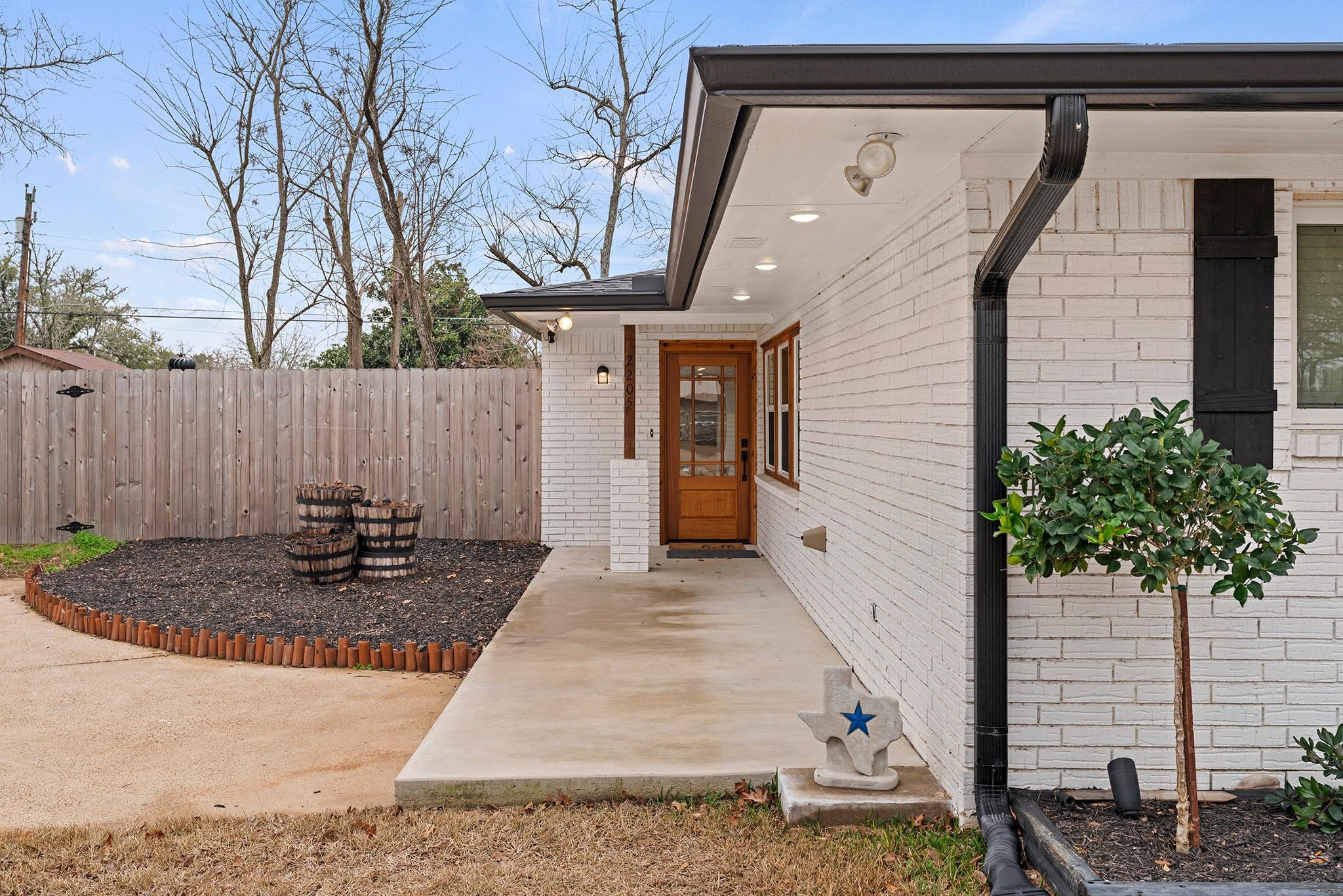 2205 Murray Ave, Rockdale, TX 76567