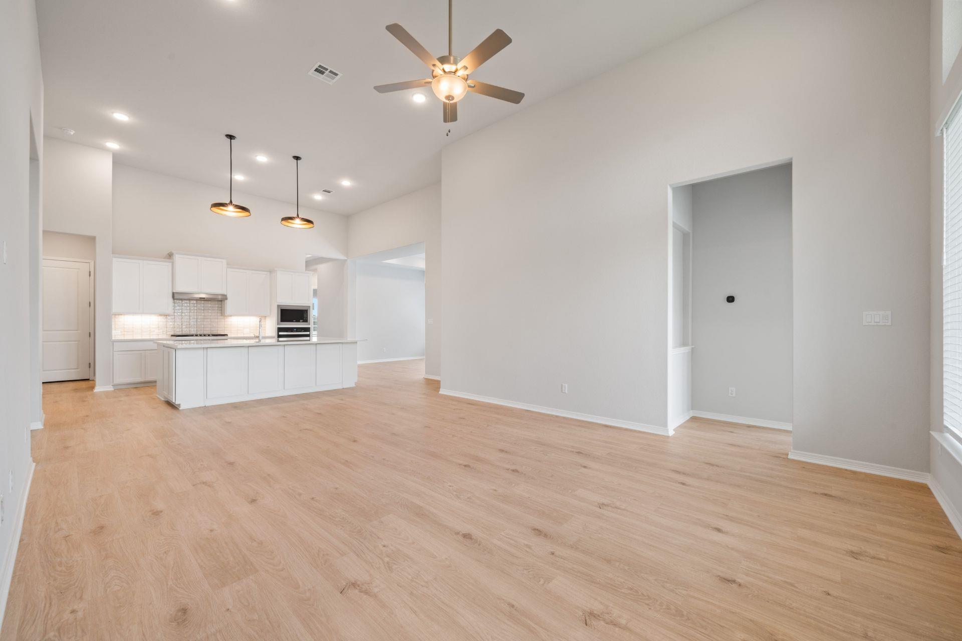 305 Five Mile Creek Way, Kyle, TX 78640