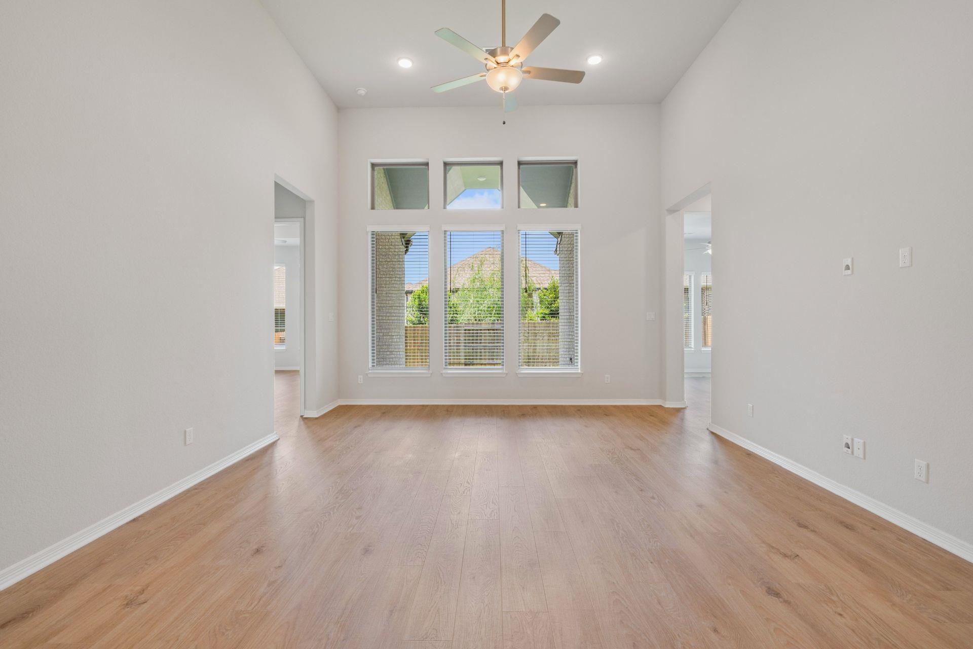 305 Five Mile Creek Way, Kyle, TX 78640