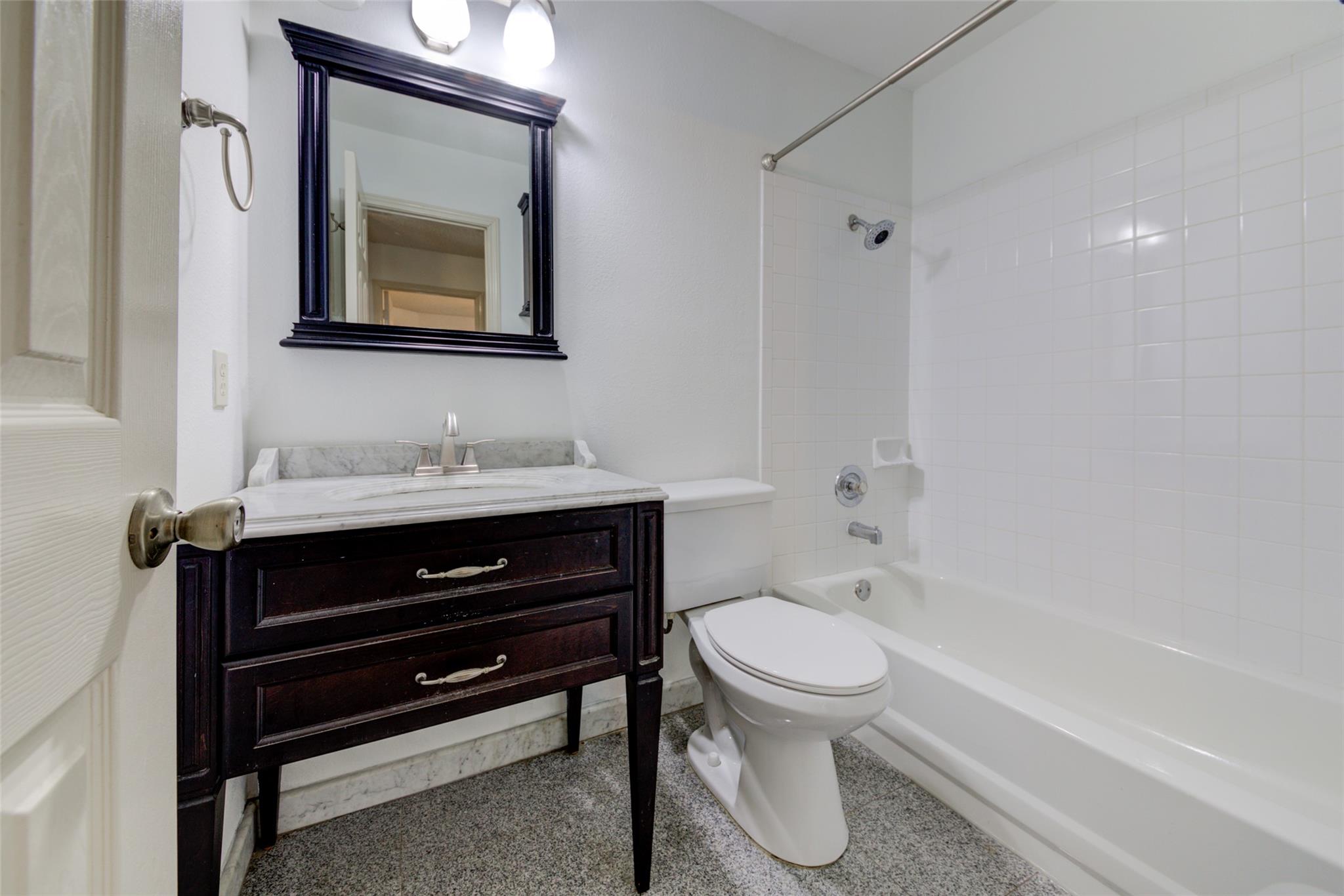 8406 La Naranja Cv, Austin, TX 78749