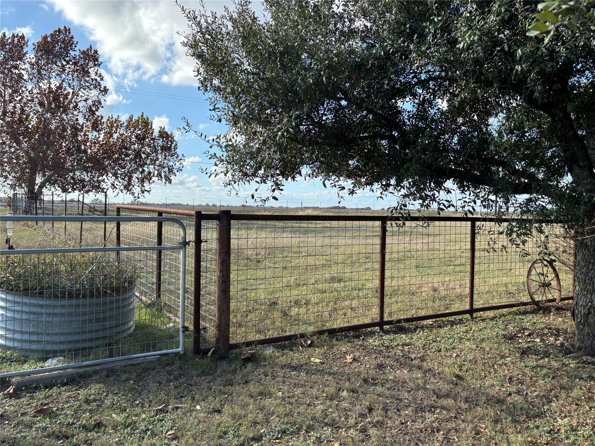 2401 County Road 130, Hutto, TX 78634