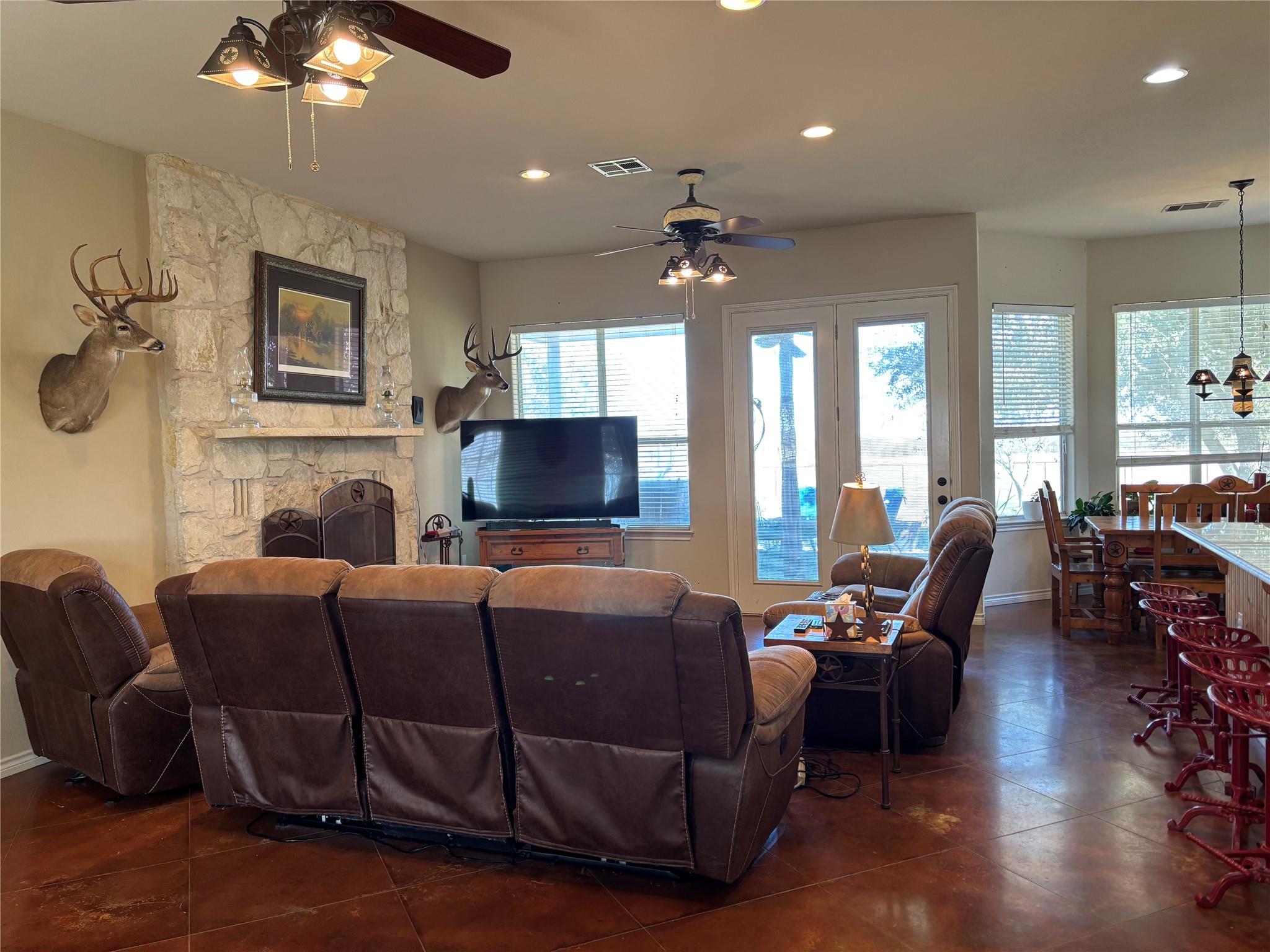 2401 County Road 130, Hutto, TX 78634