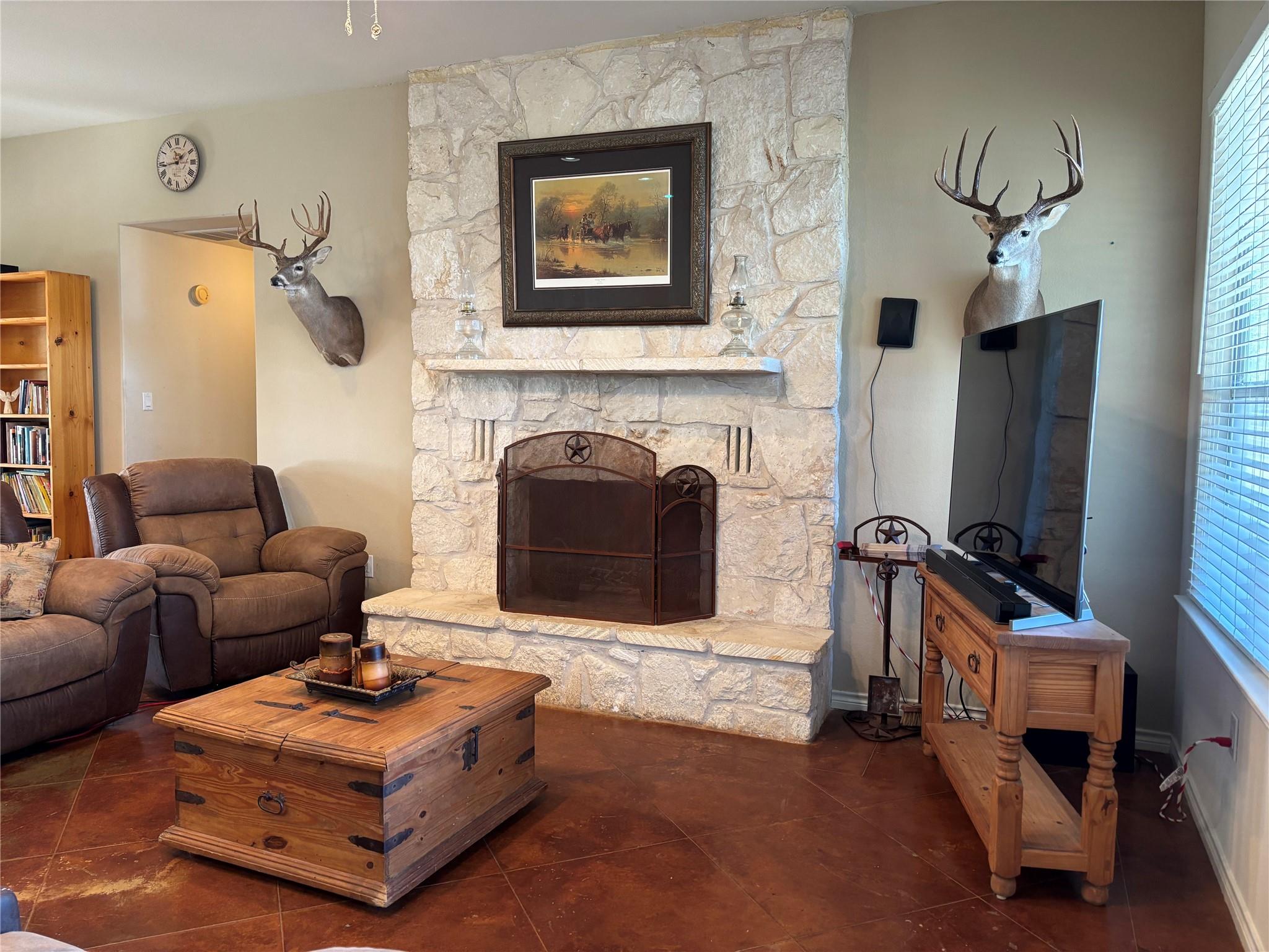 2401 County Road 130, Hutto, TX 78634