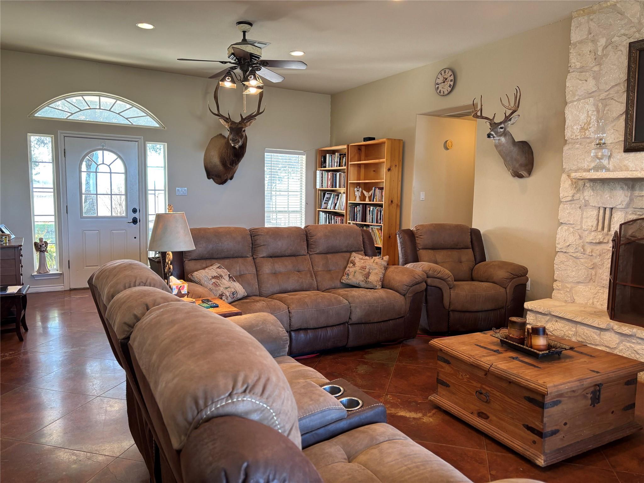 2401 County Road 130, Hutto, TX 78634