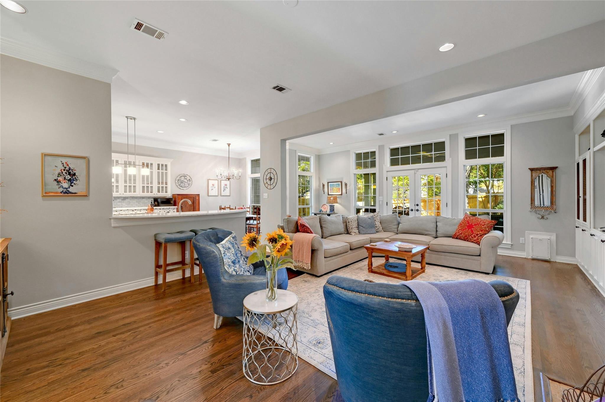 908 W 18th St, Austin, TX 78701