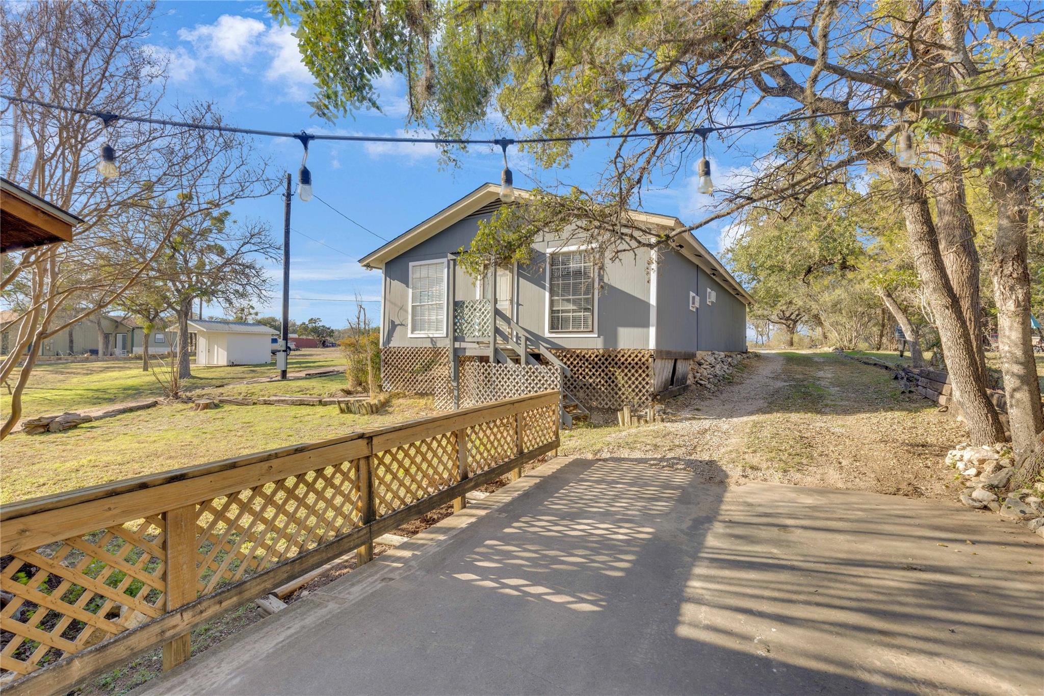 25409 Pedernales Point Dr, Spicewood, TX 78669