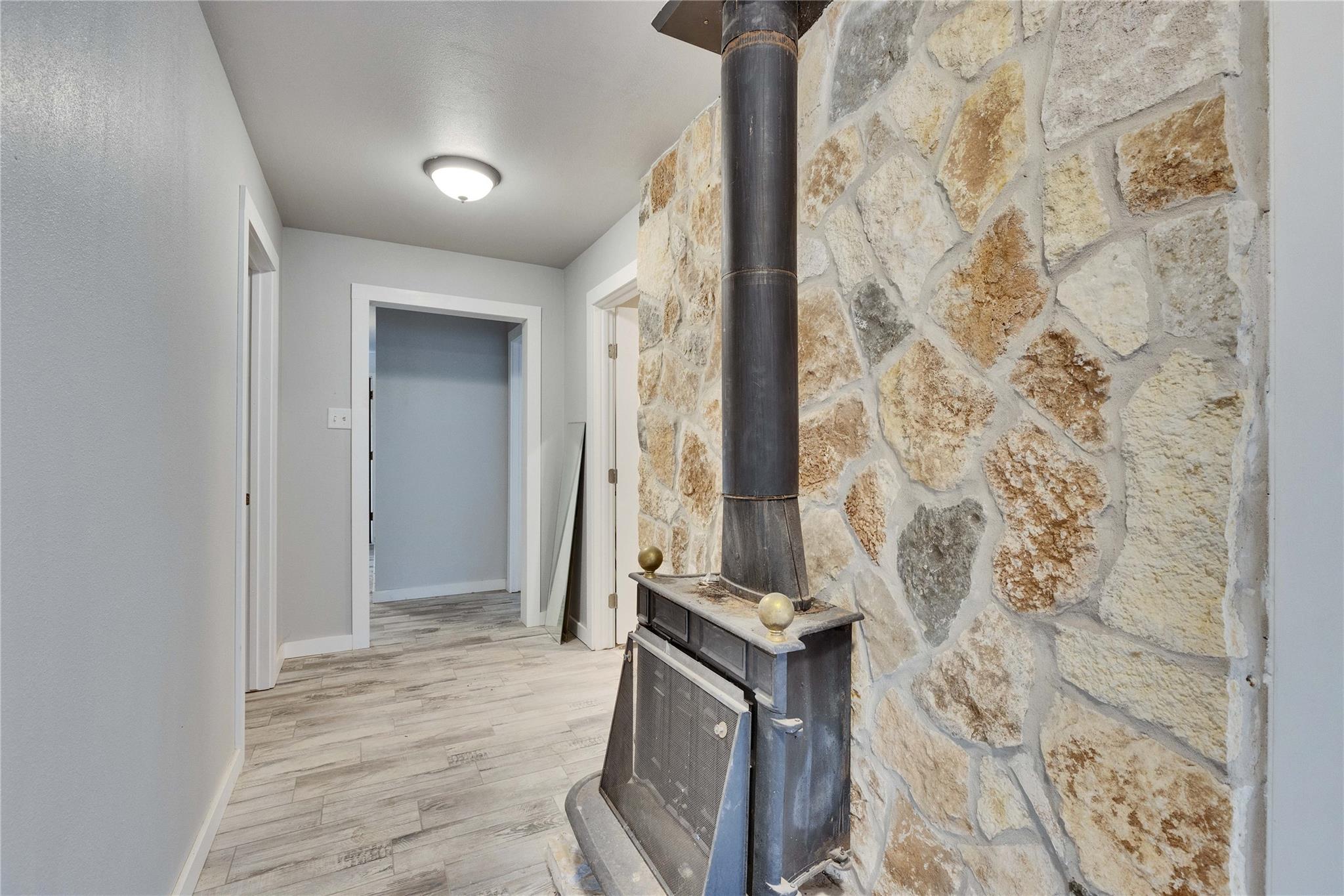 25409 Pedernales Point Dr, Spicewood, TX 78669