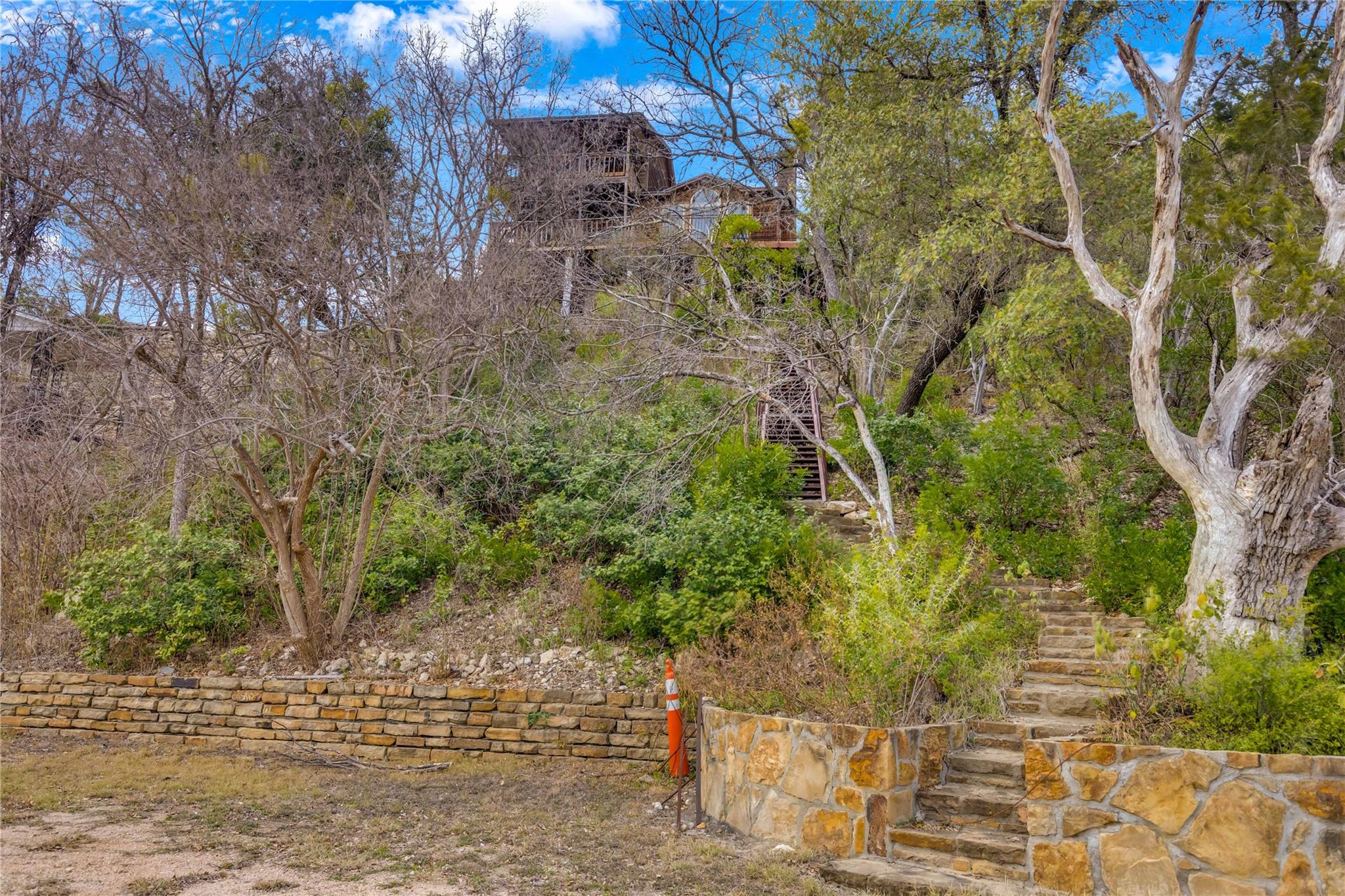 25409 Pedernales Point Dr, Spicewood, TX 78669