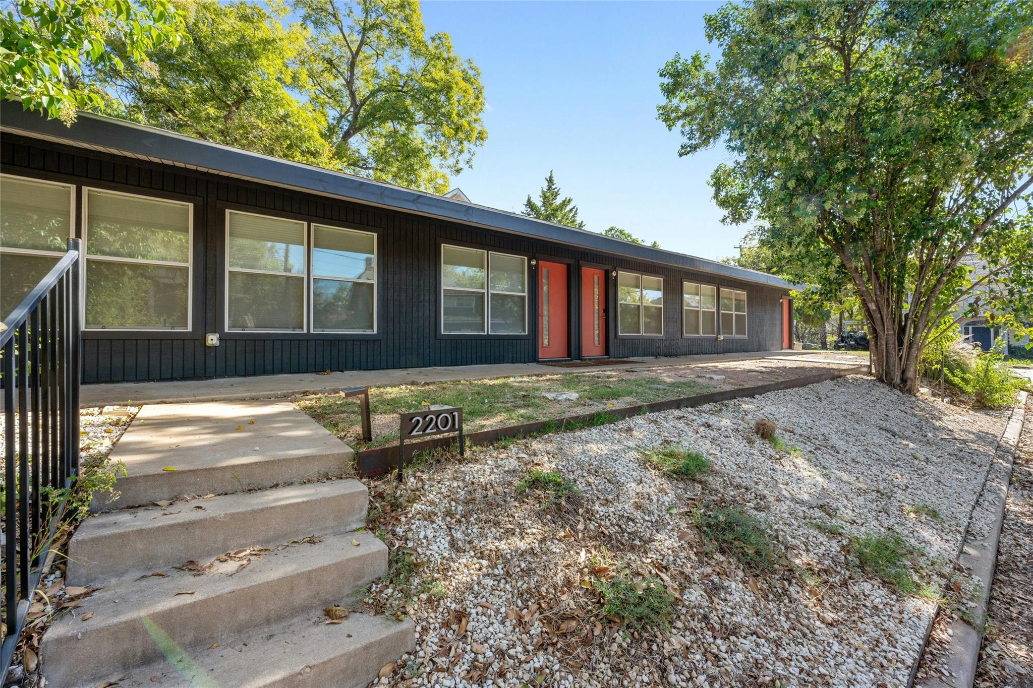 2201 Leon St # D, Austin, TX 78705