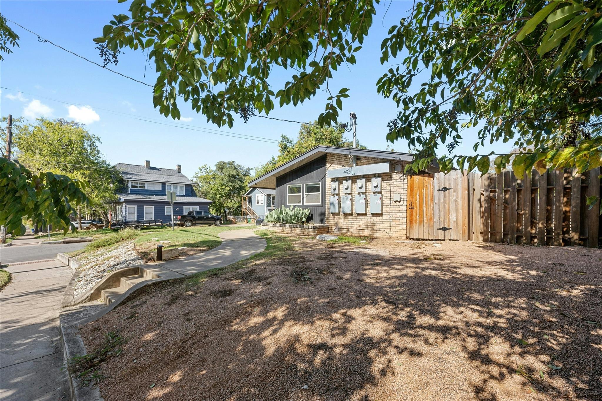 2201 Leon St # D, Austin, TX 78705