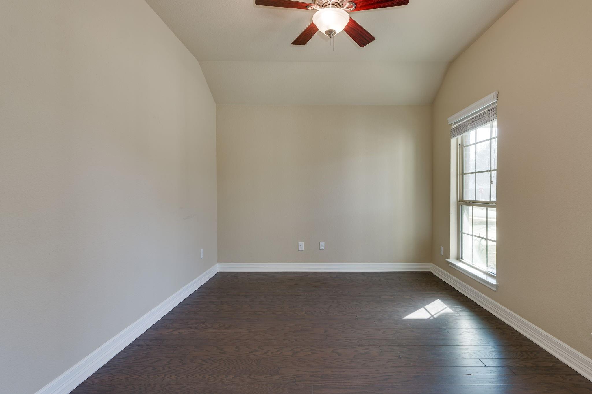 108 Beretta Cir, Georgetown, TX 78628