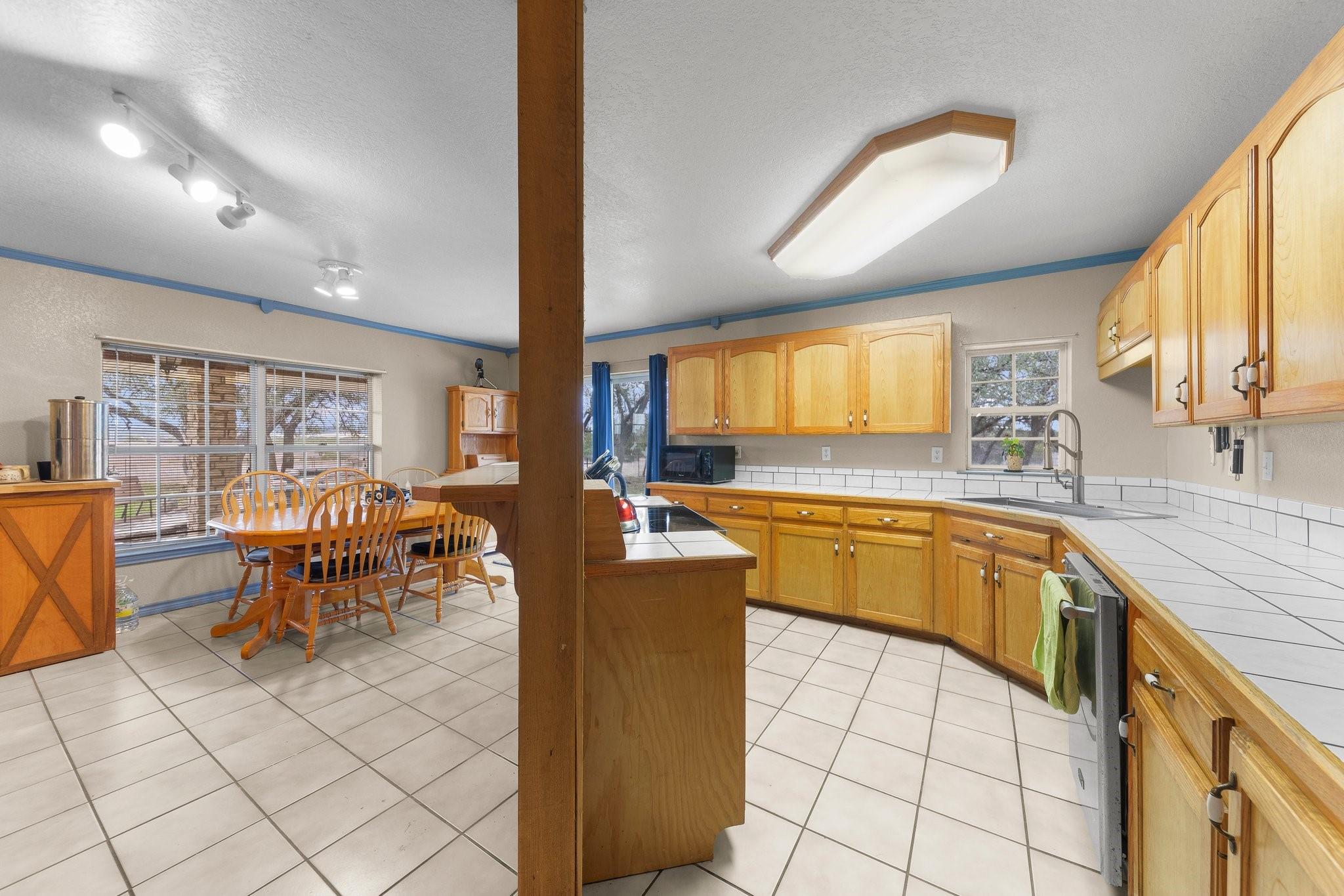 2270 County Road 3340, Kempner, TX 76539