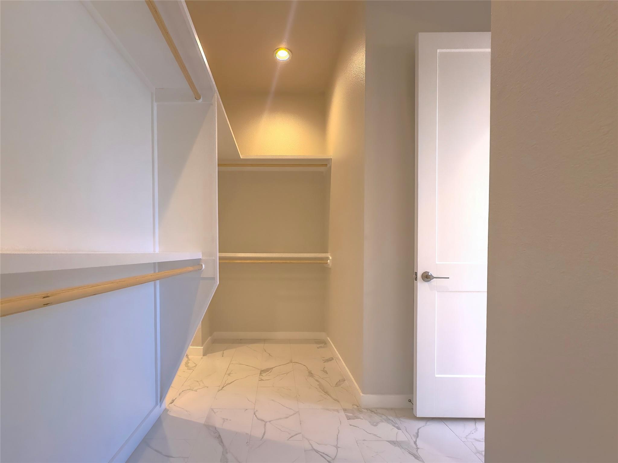 2400 Bruin Dr # 27, Spicewood, TX 78669