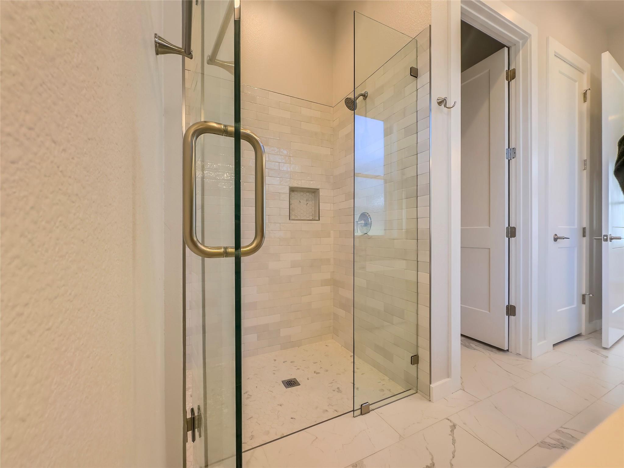 2400 Bruin Dr # 27, Spicewood, TX 78669