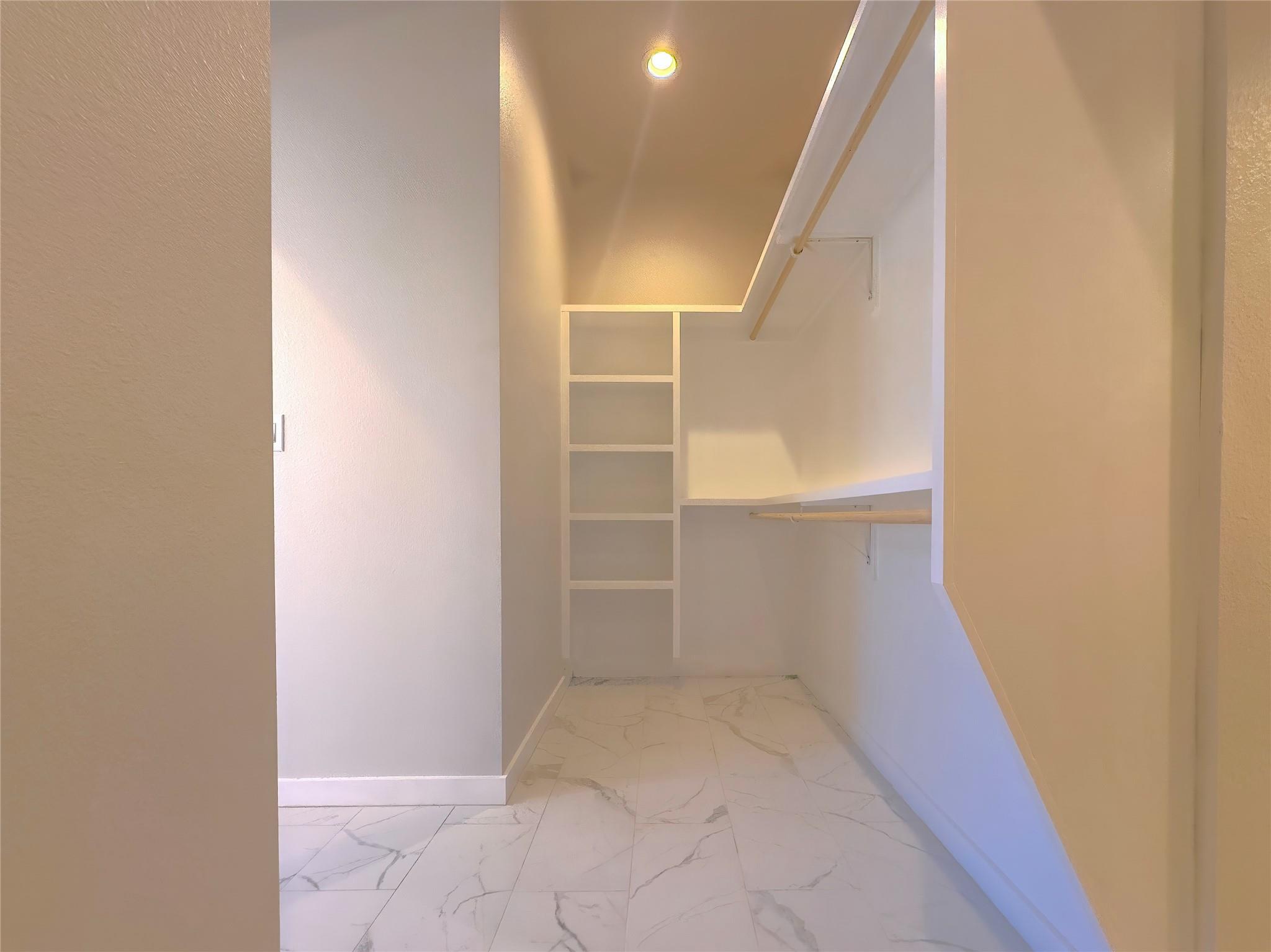 2400 Bruin Dr # 27, Spicewood, TX 78669