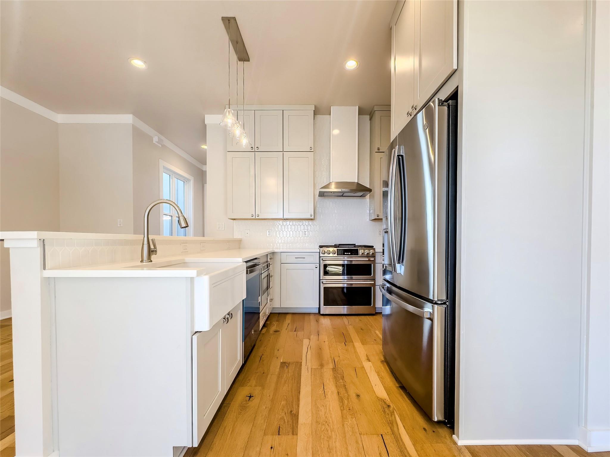 2400 Bruin Dr # 27, Spicewood, TX 78669