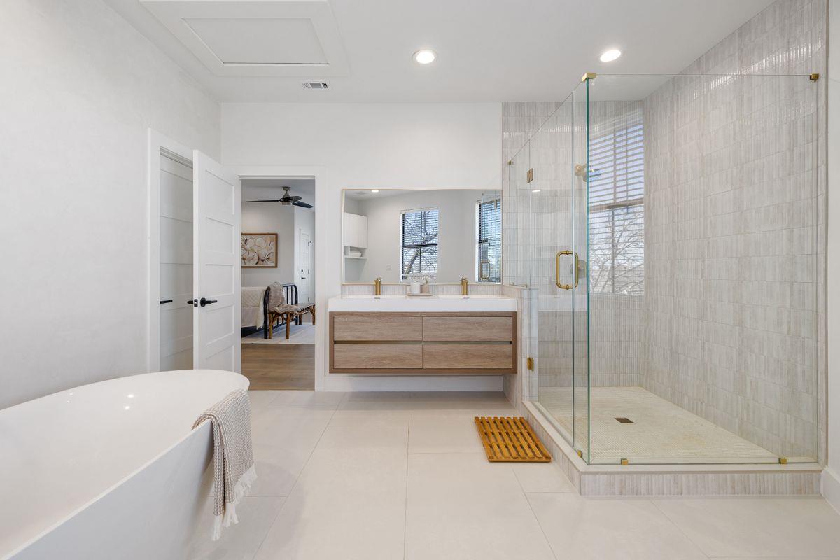 1018 Harwood Pl, Austin, TX 78704