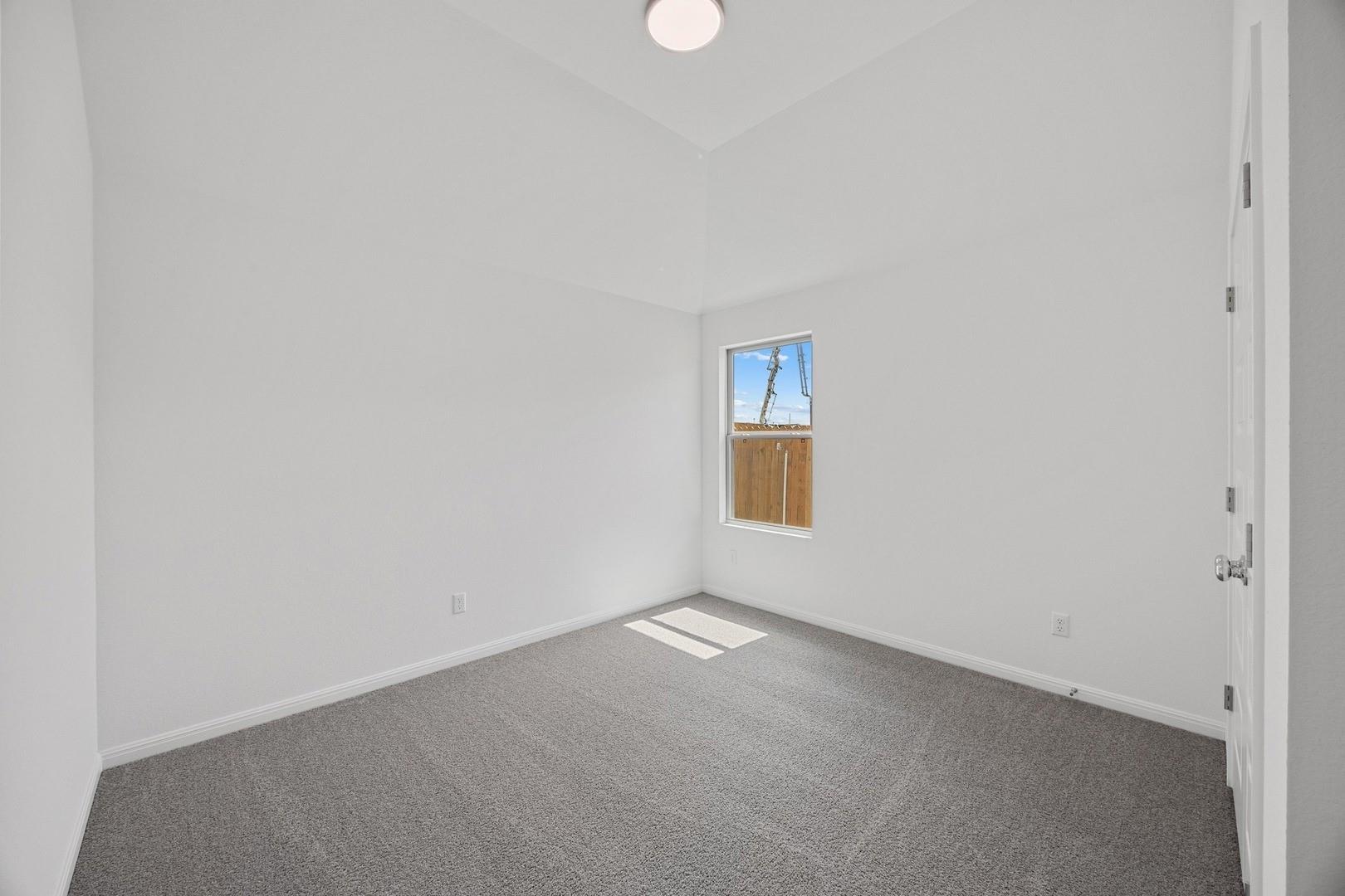 305 Bendecido Loop, Elgin, TX 78621